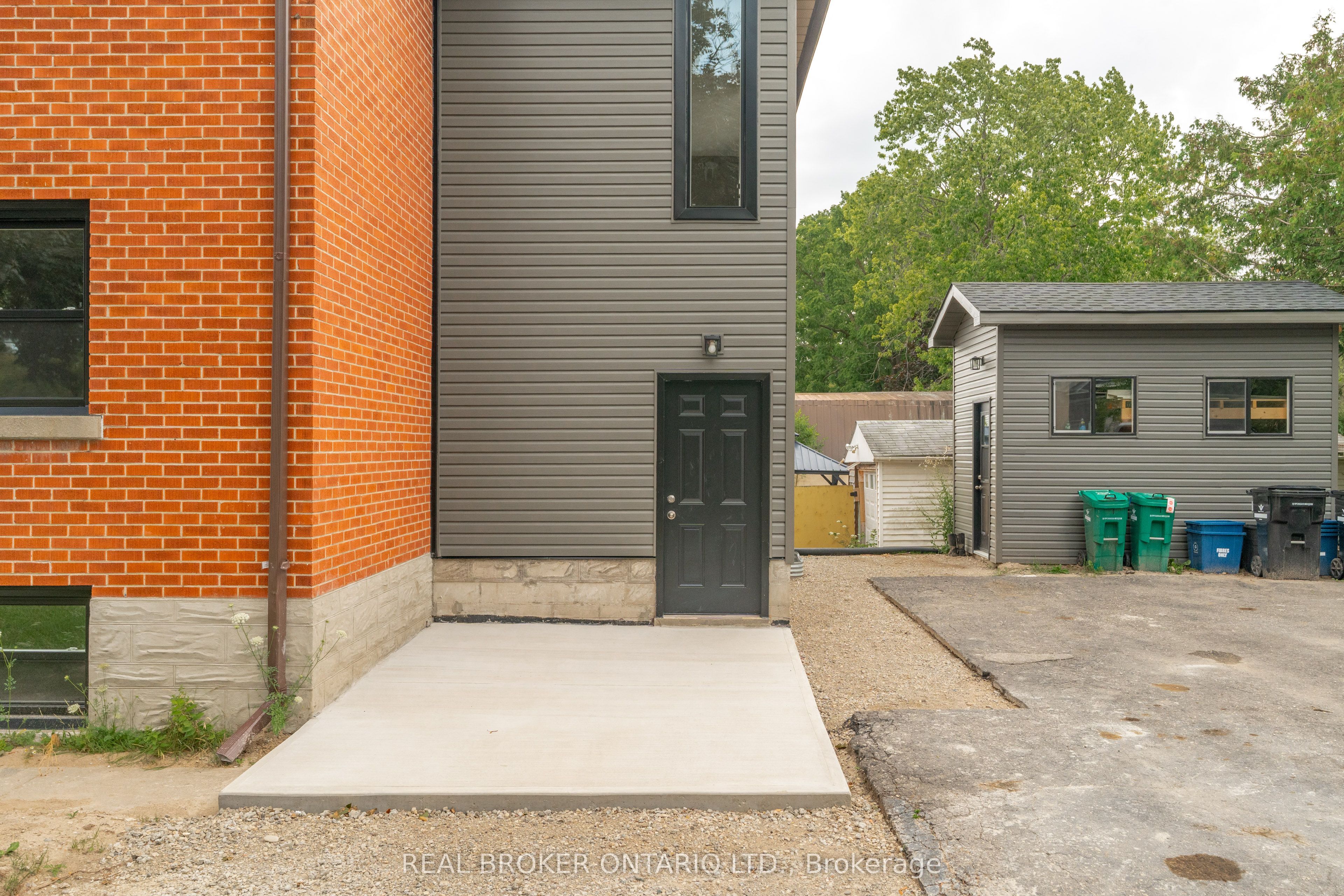 293 Highland Road E A Property Photo 18