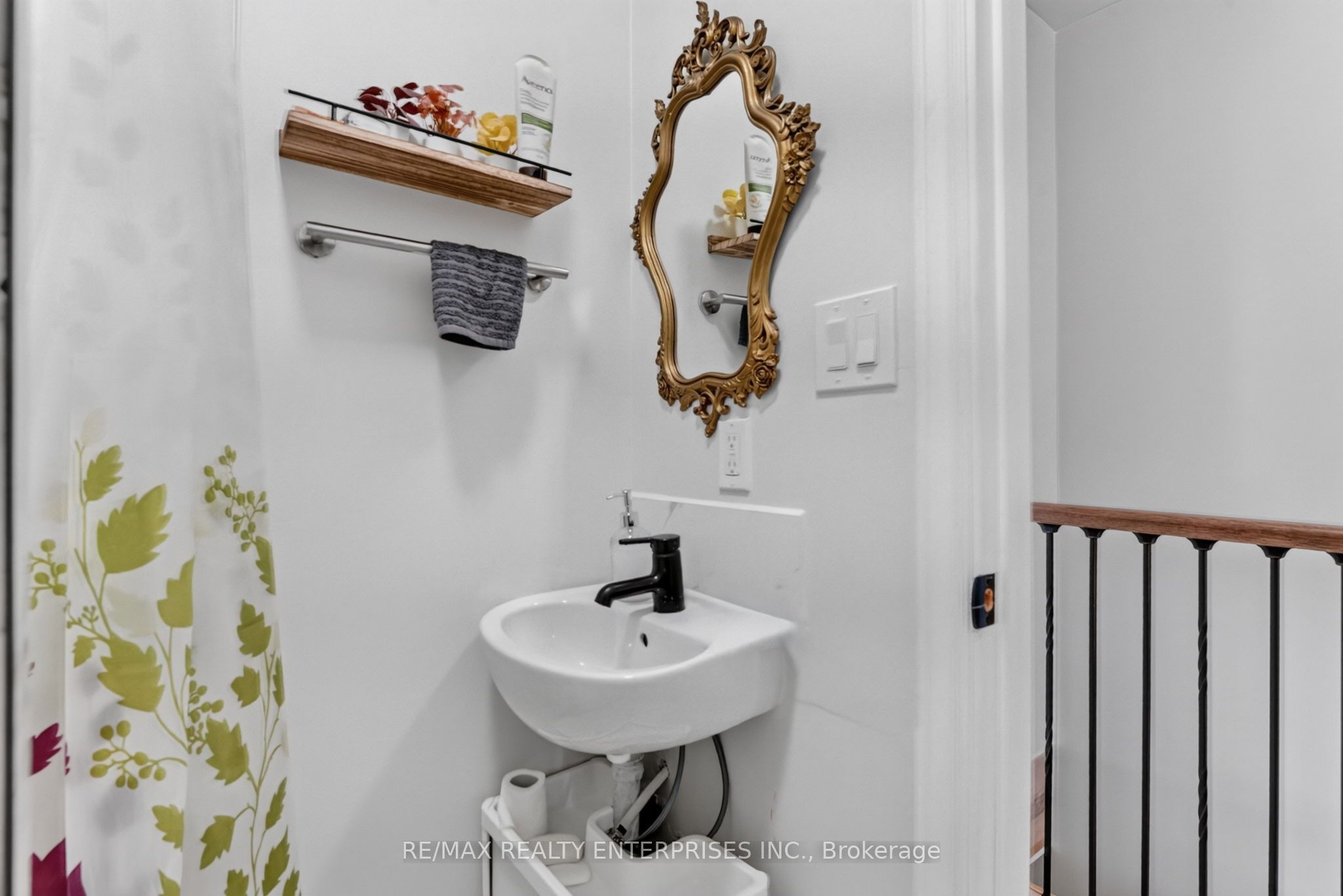 24 Charles Street Property Photo 45