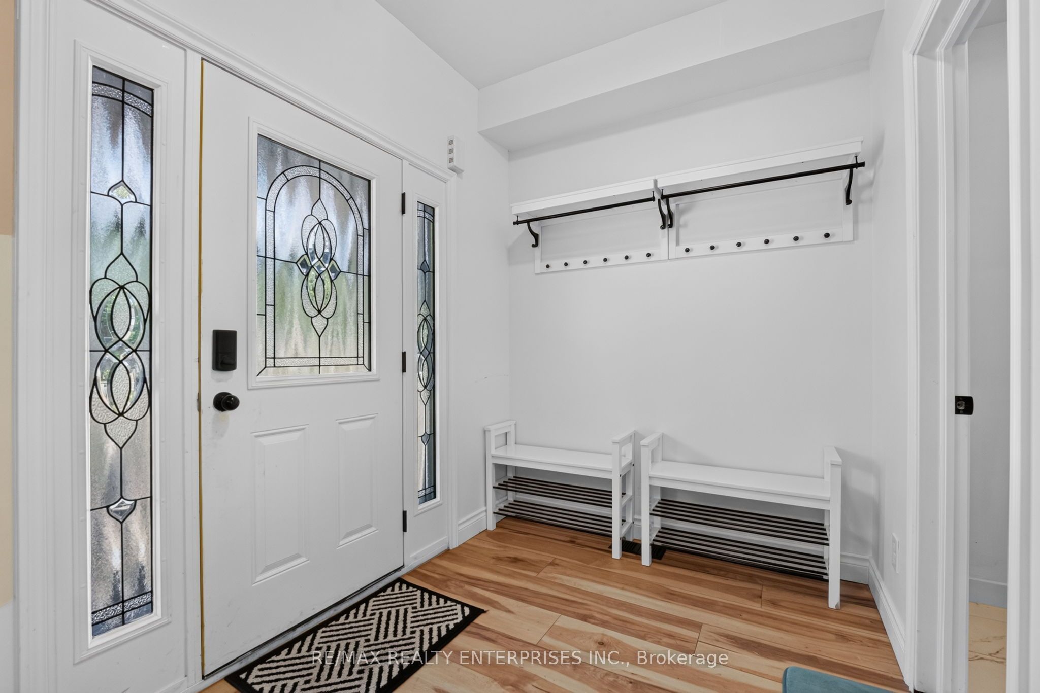 664 King Street Property Photo 6