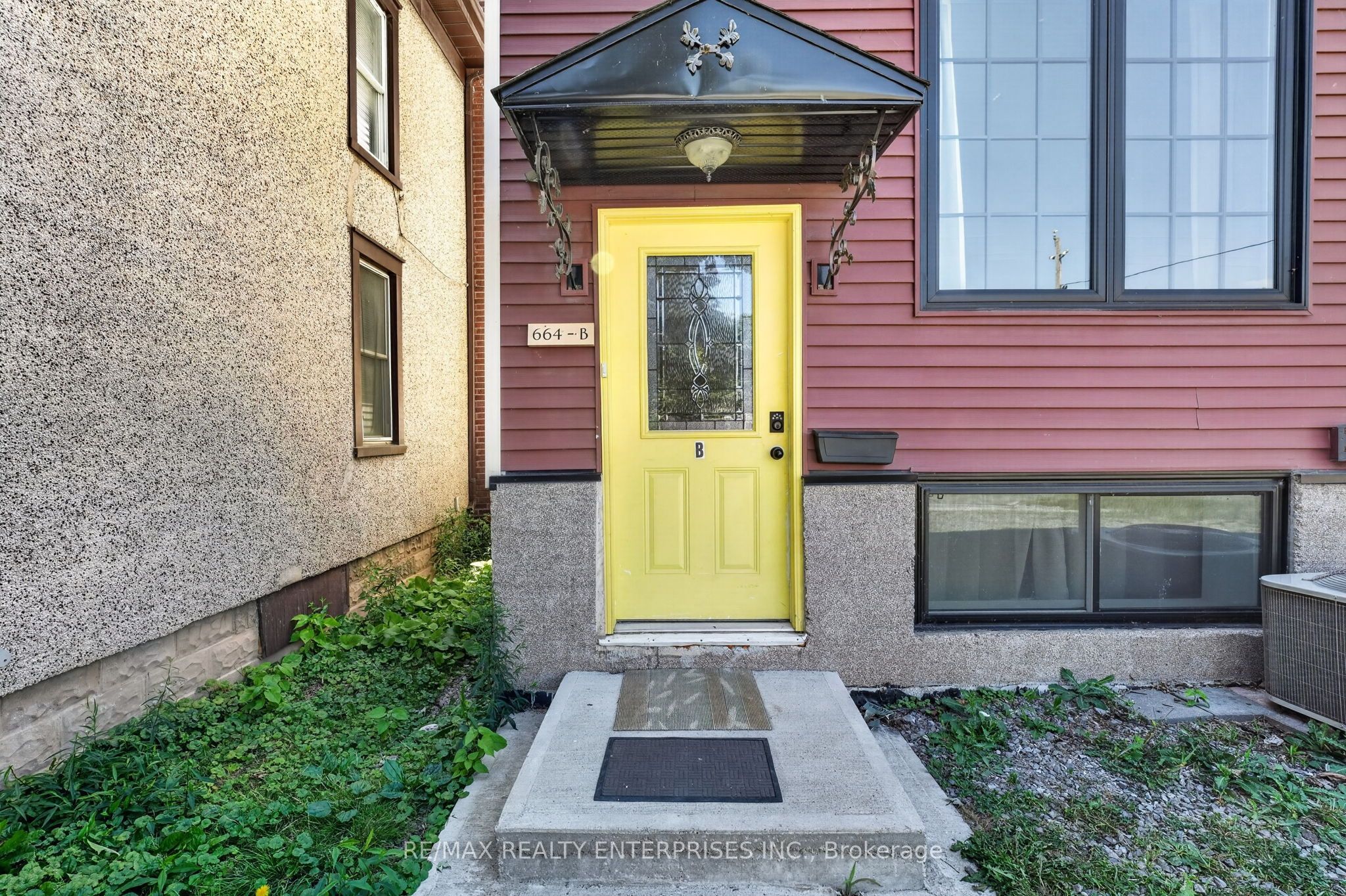 664 King Street Property Photo 37