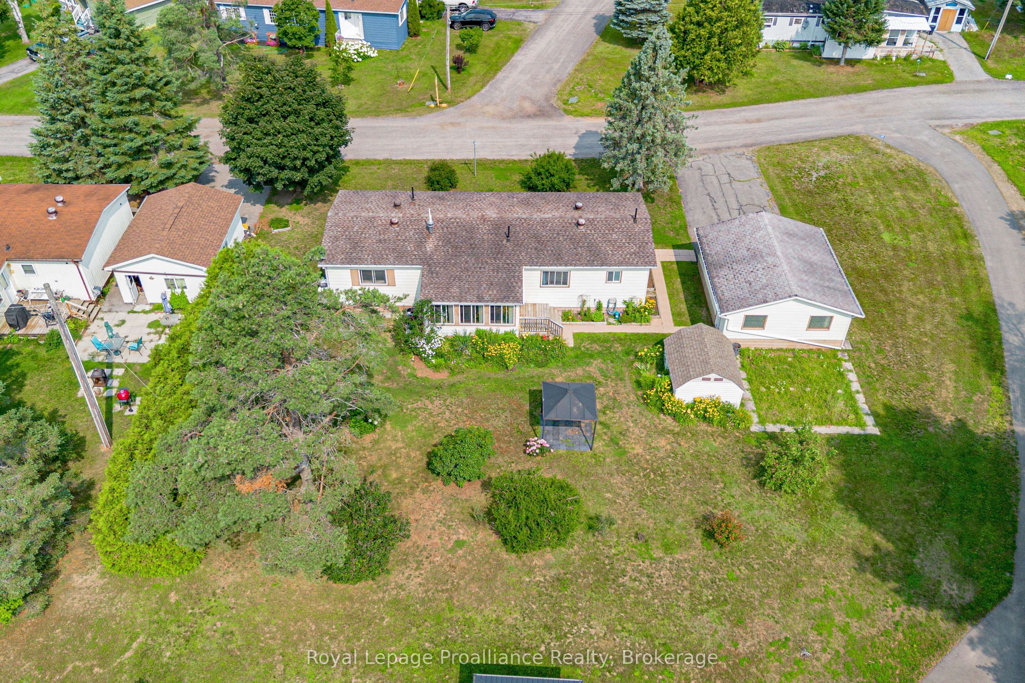1064 Eighth Lane Property Photo 6