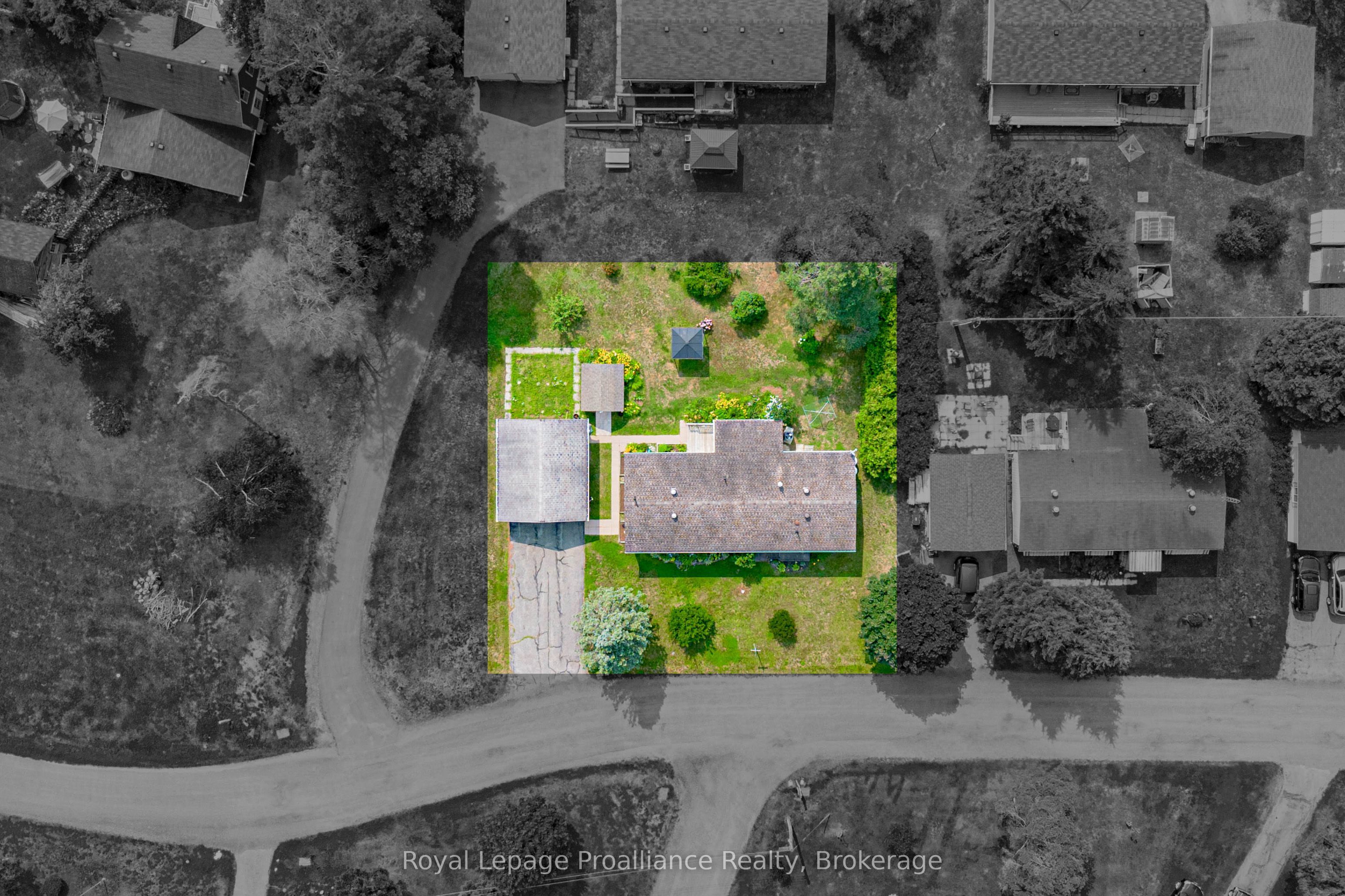 1064 Eighth Lane Property Photo 8
