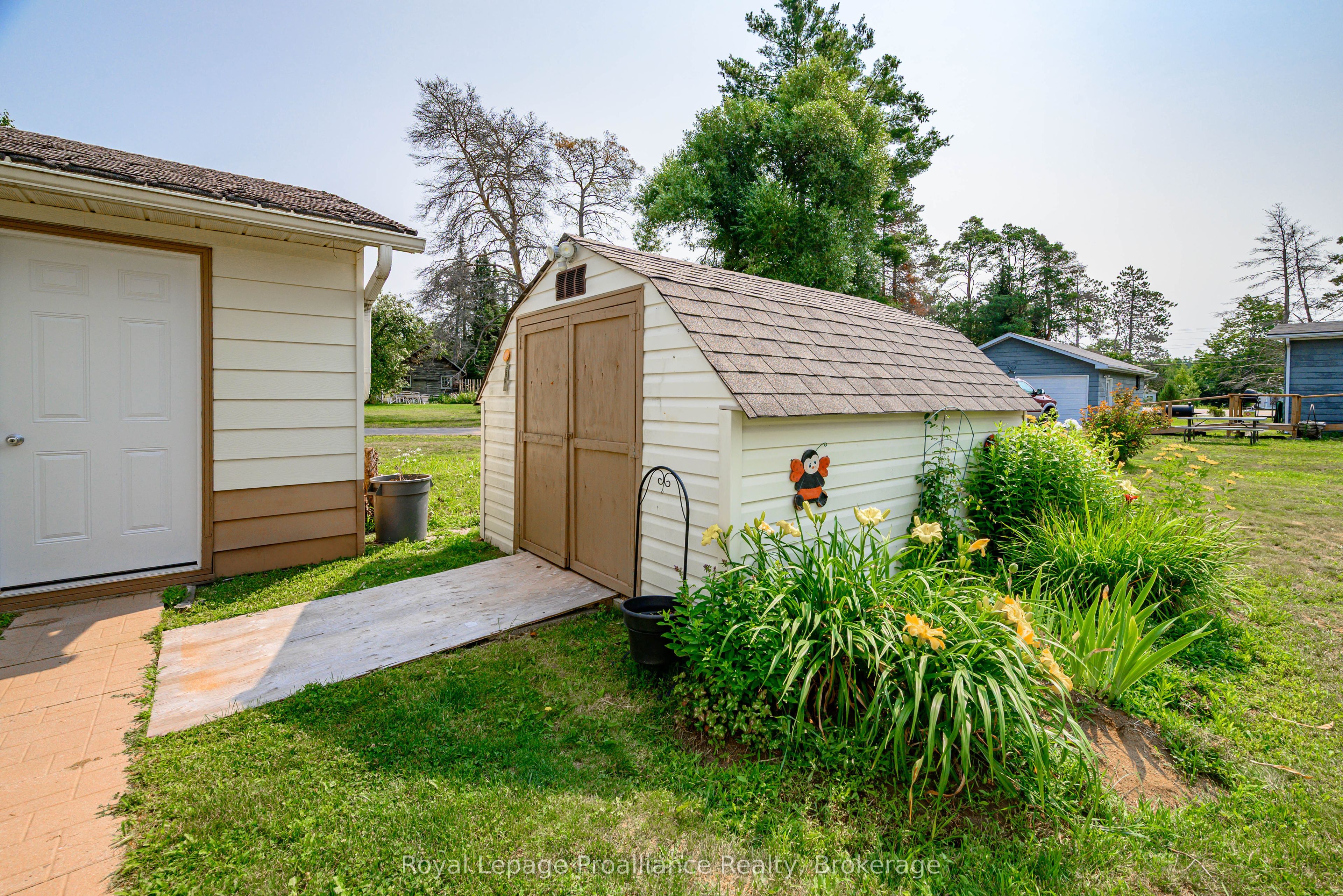 1064 Eighth Lane Property Photo 47