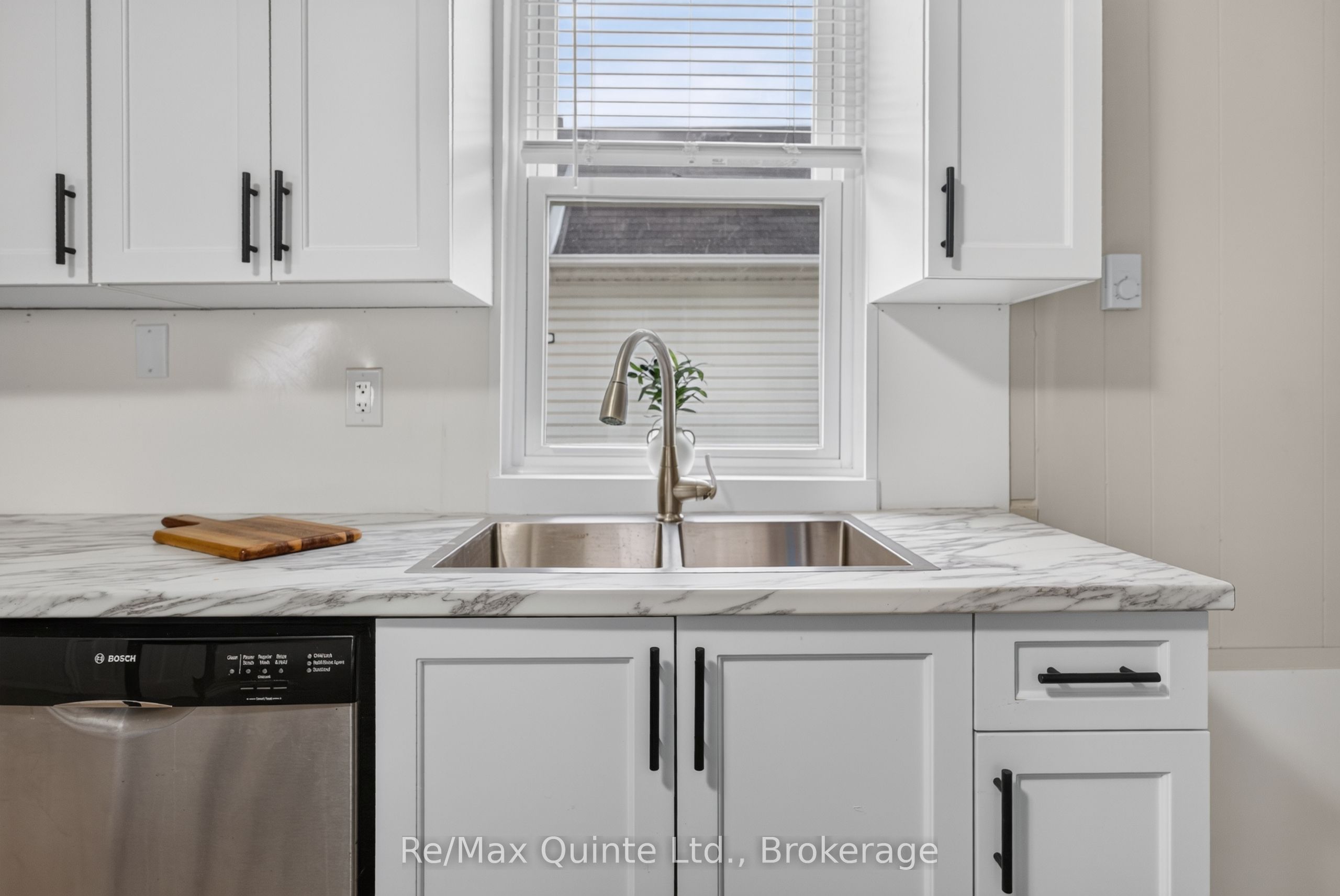 55 S George Street Property Photo 7