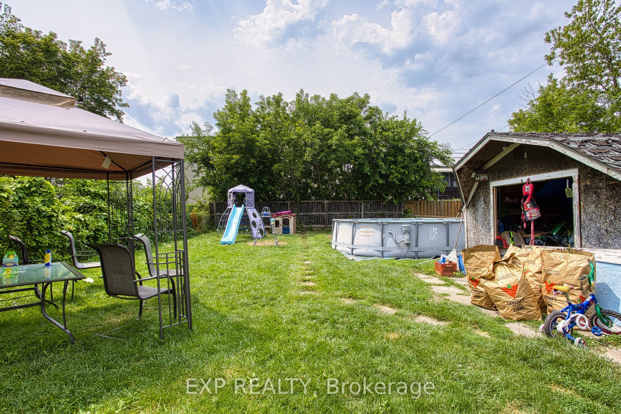 139 Glassco Avenue N Property Photo 17