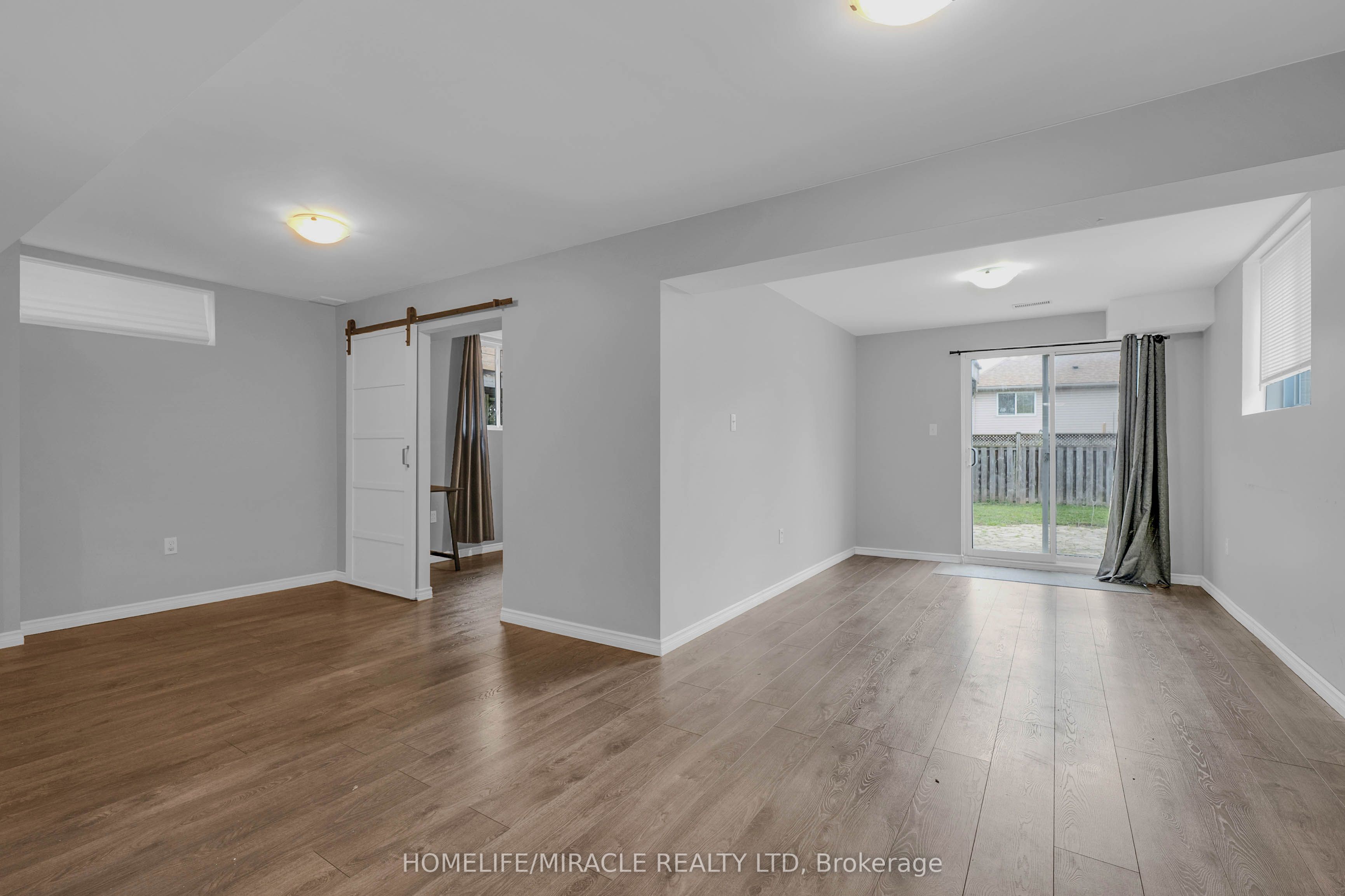 572 Simon Street Property Photo 20