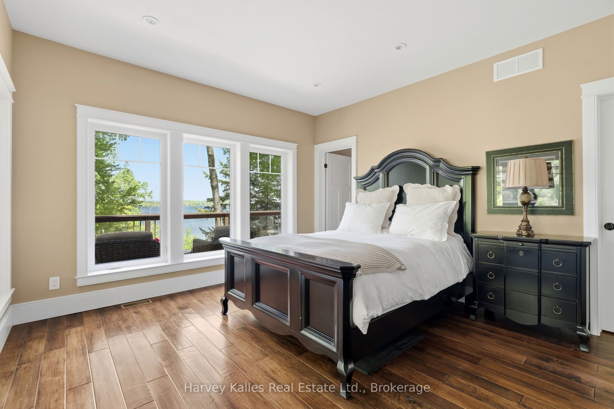 161 Town Line Road E Property Photo 19