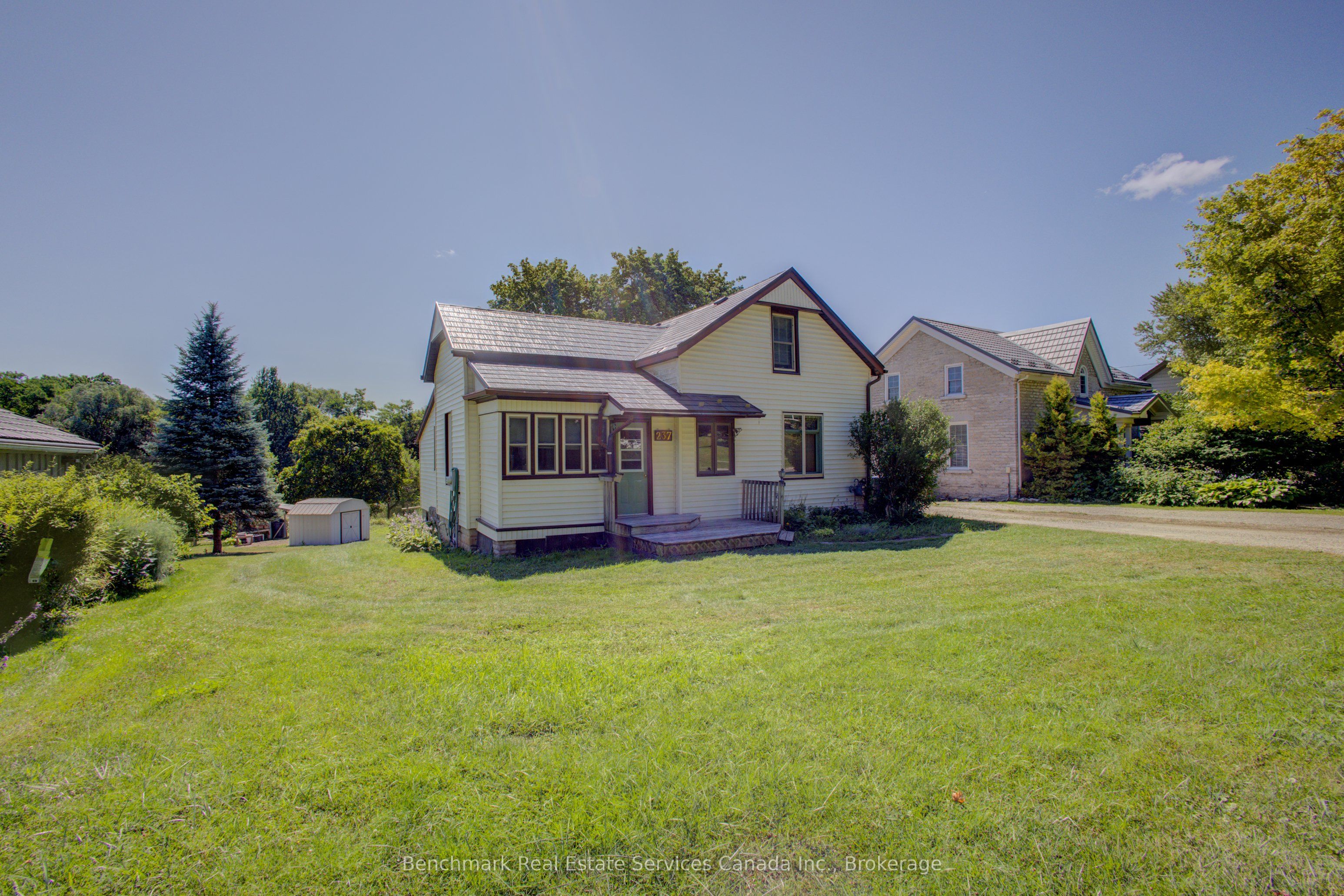 237 Thomas Street Property Photo 2