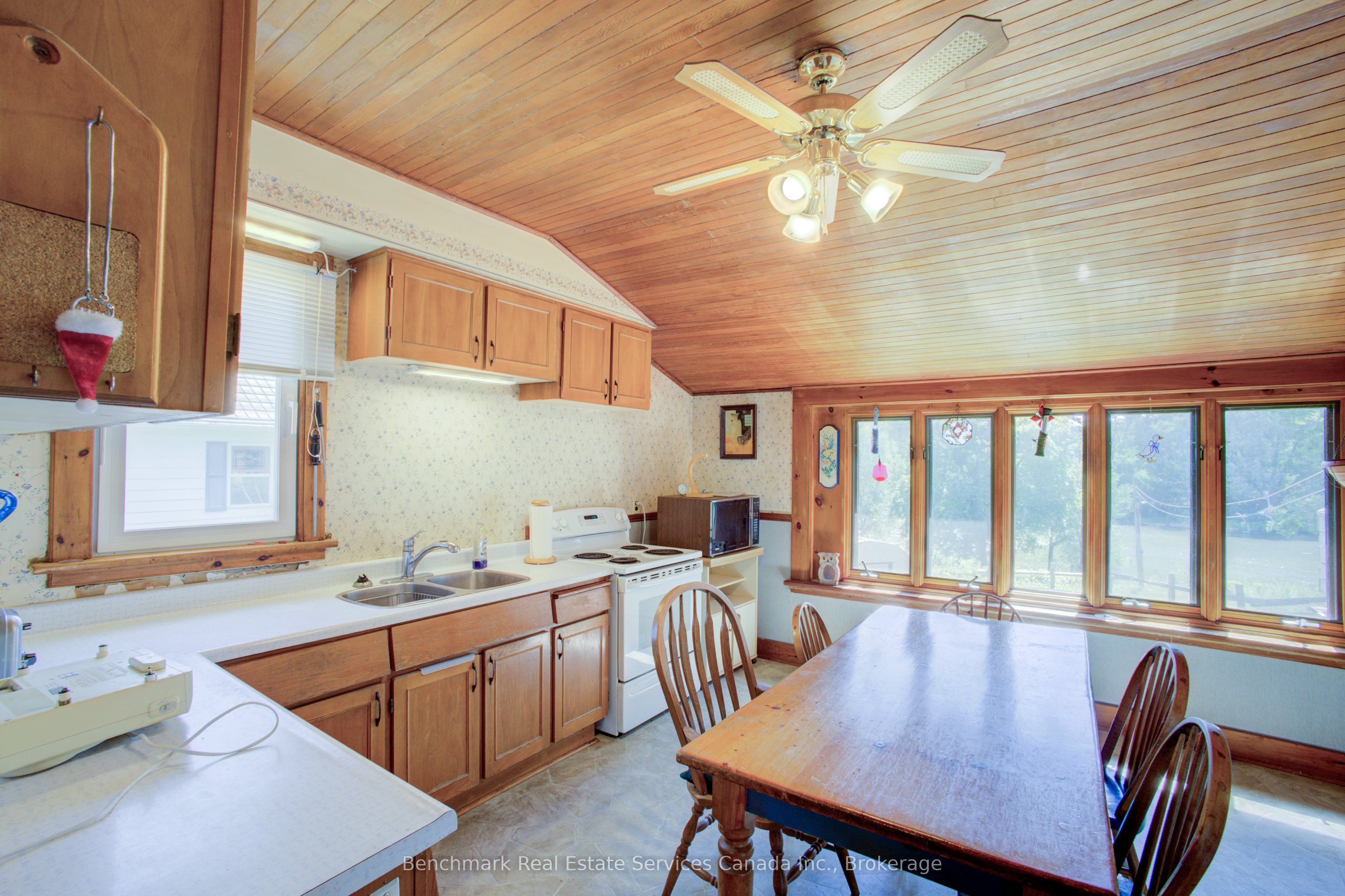 237 Thomas Street Property Photo 8