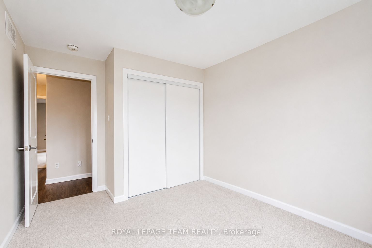 2004 Caltra Crescent Property Photo 14