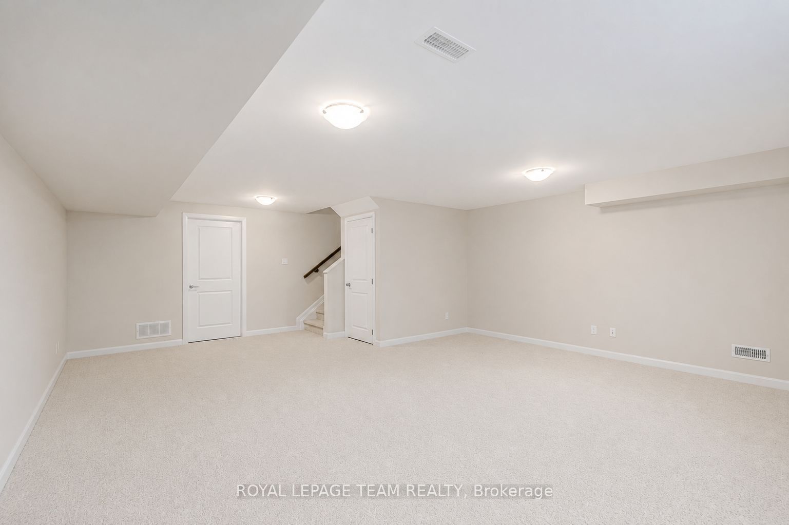 2004 Caltra Crescent Property Photo 22