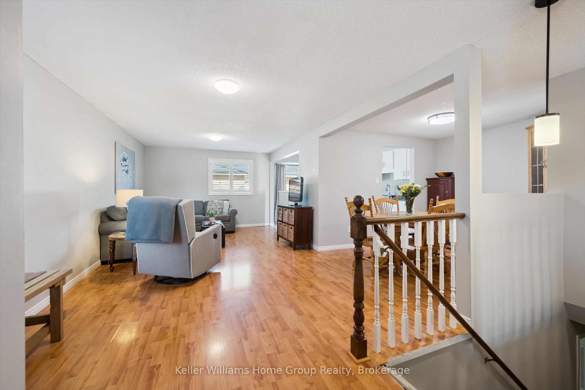 395 Strathallan Street Property Photo 7