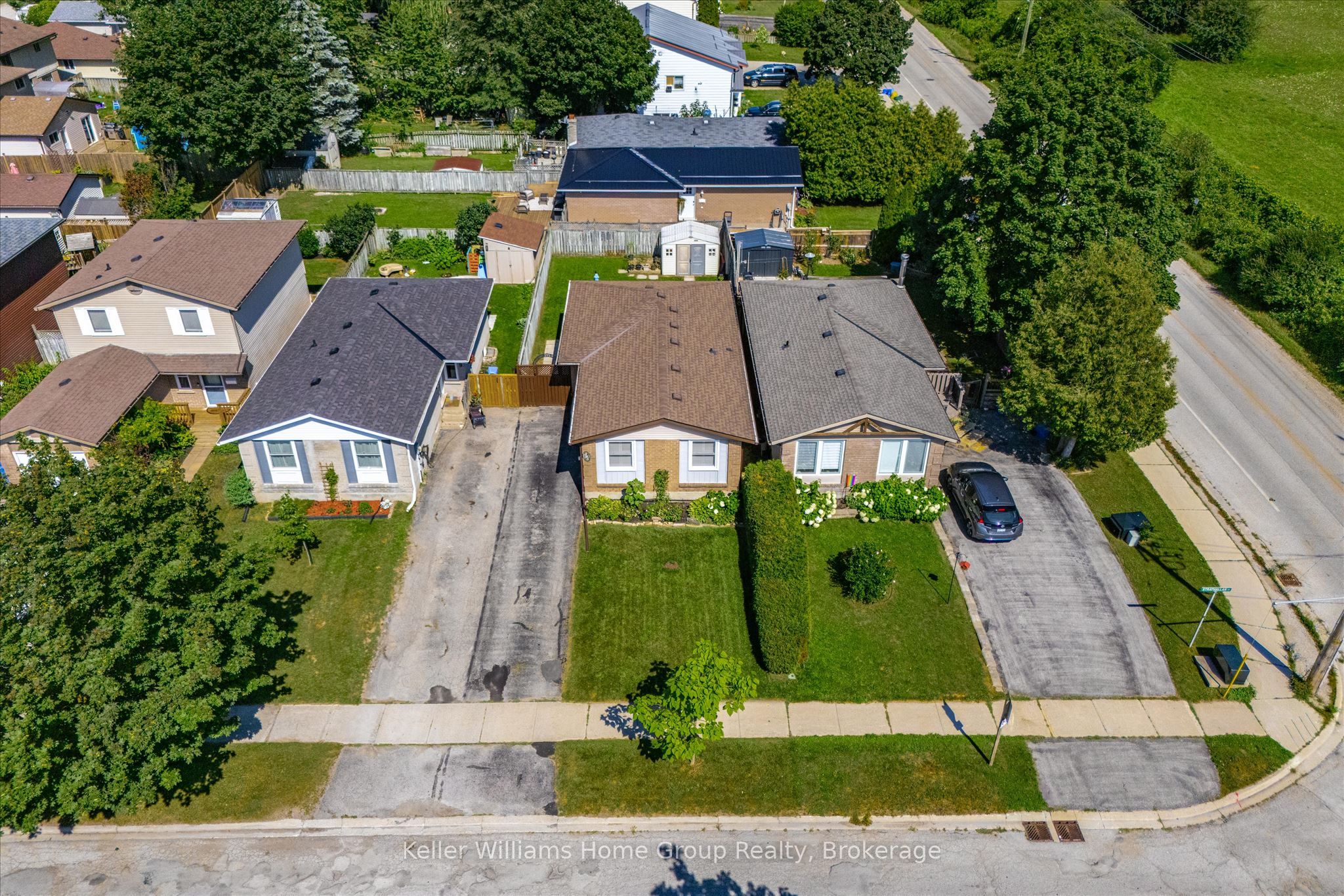 395 Strathallan Street Property Photo 45