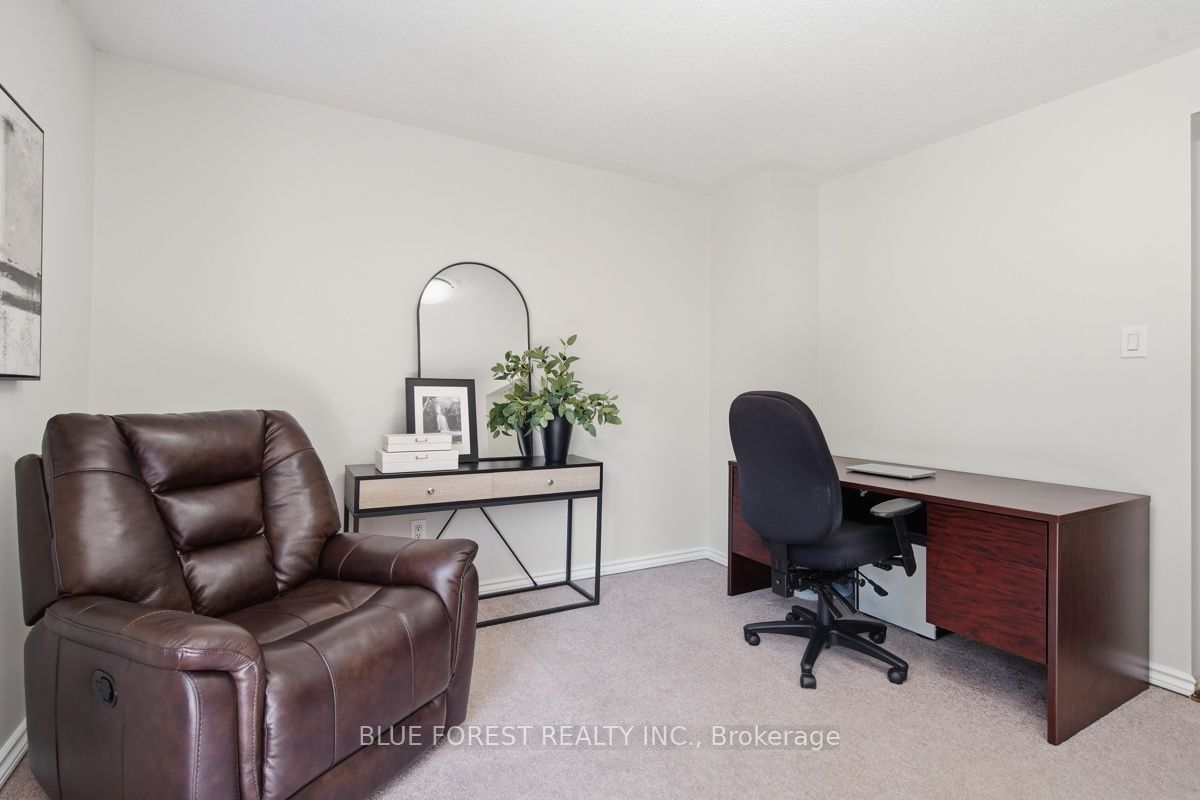 742 Fanshawe Park Road E Property Photo 9