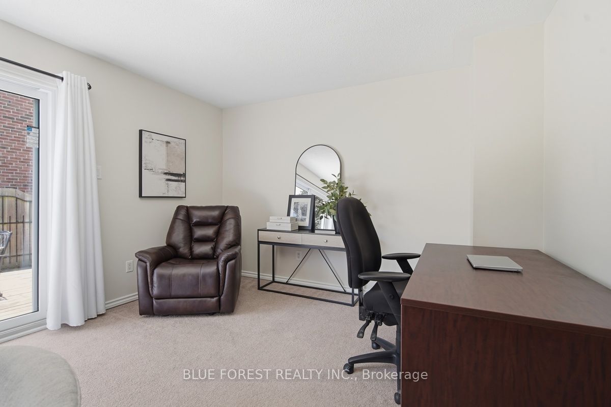 742 Fanshawe Park Road E Property Photo 10