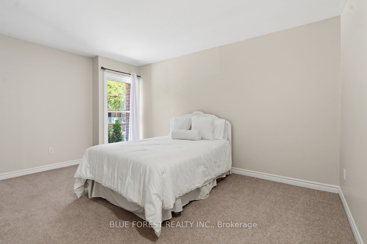 742 Fanshawe Park Road E Property Photo 26