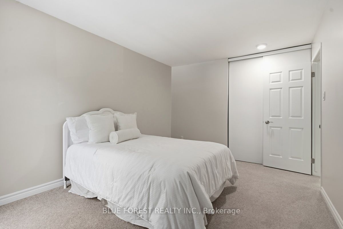 742 Fanshawe Park Road E Property Photo 28