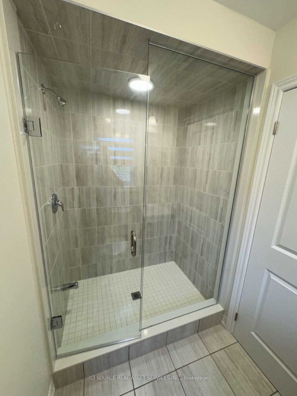10 Guernsey Drive Property Photo 22