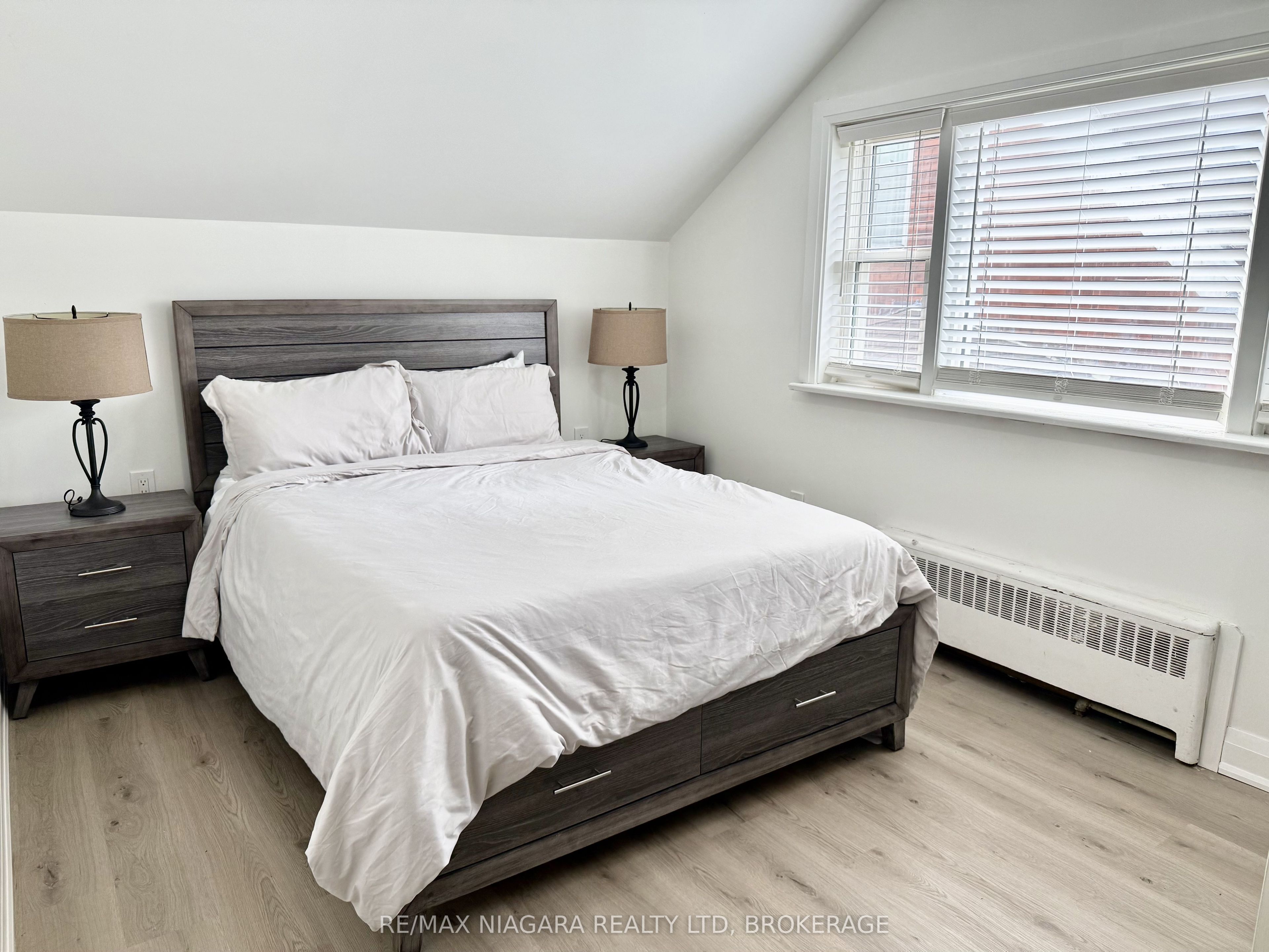 4711 River Road Unit 2 Property Photo 11