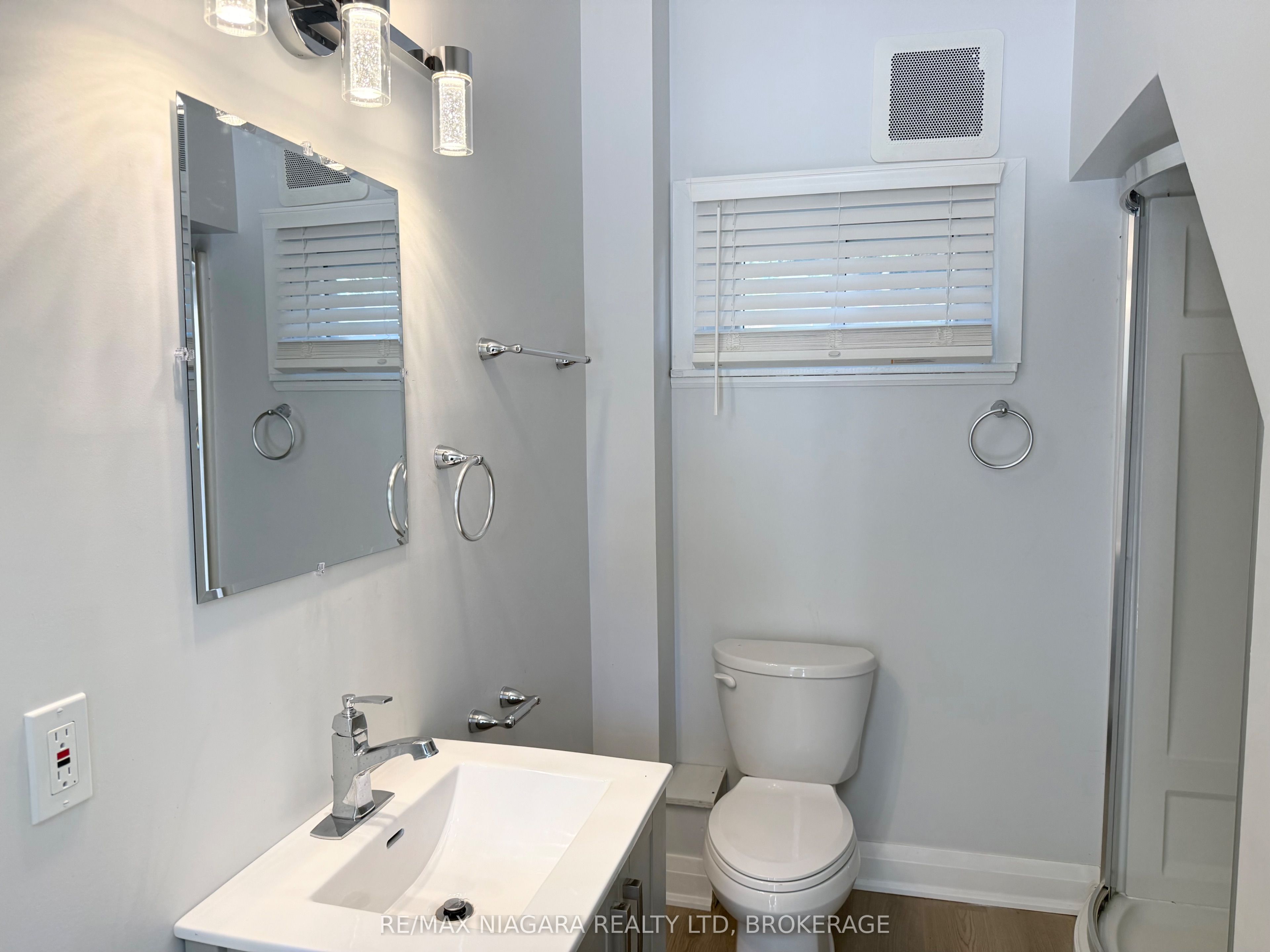 4711 River Road Unit 2 Property Photo 13