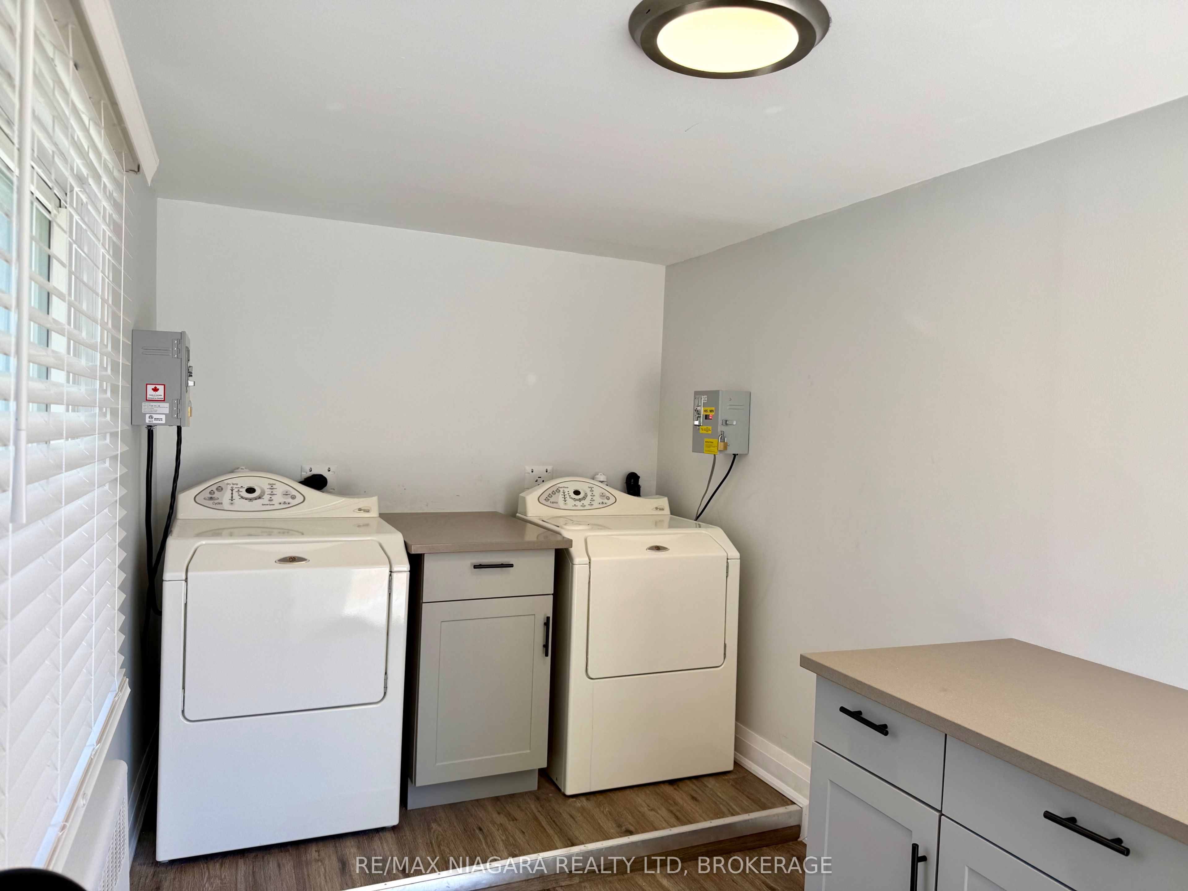 4711 River Road Unit 2 Property Photo 18