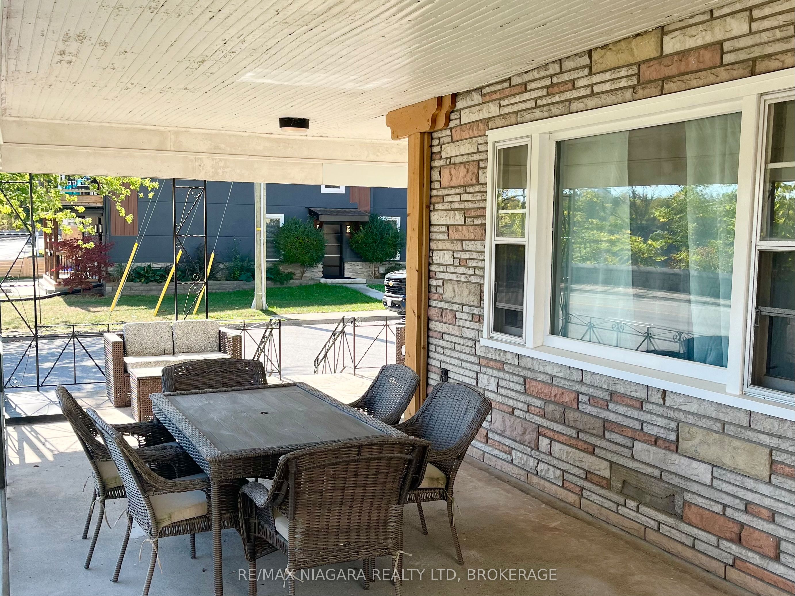 4711 River Road Unit 2 Property Photo 20