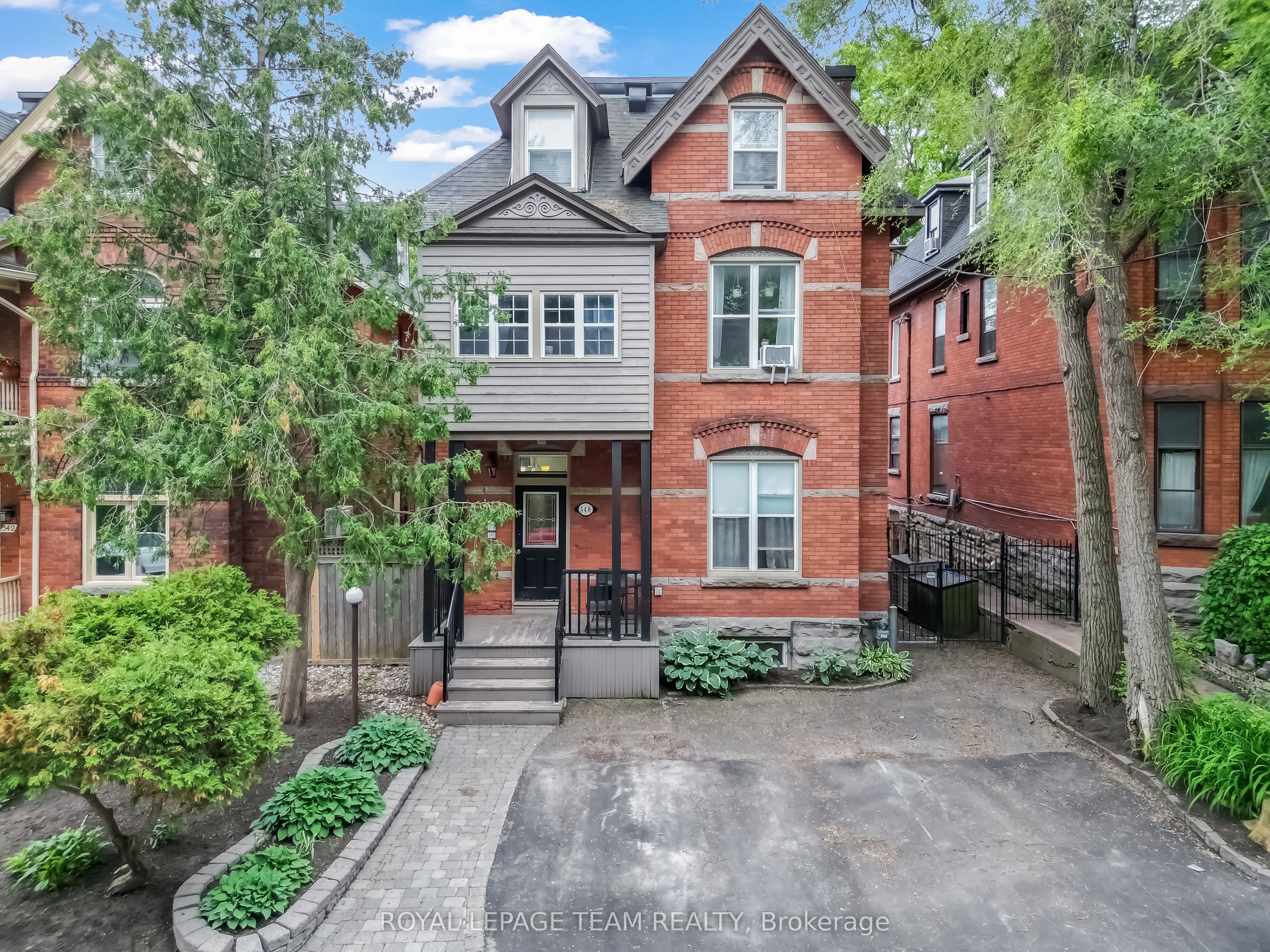 548 Maclaren Street Property Photo 2