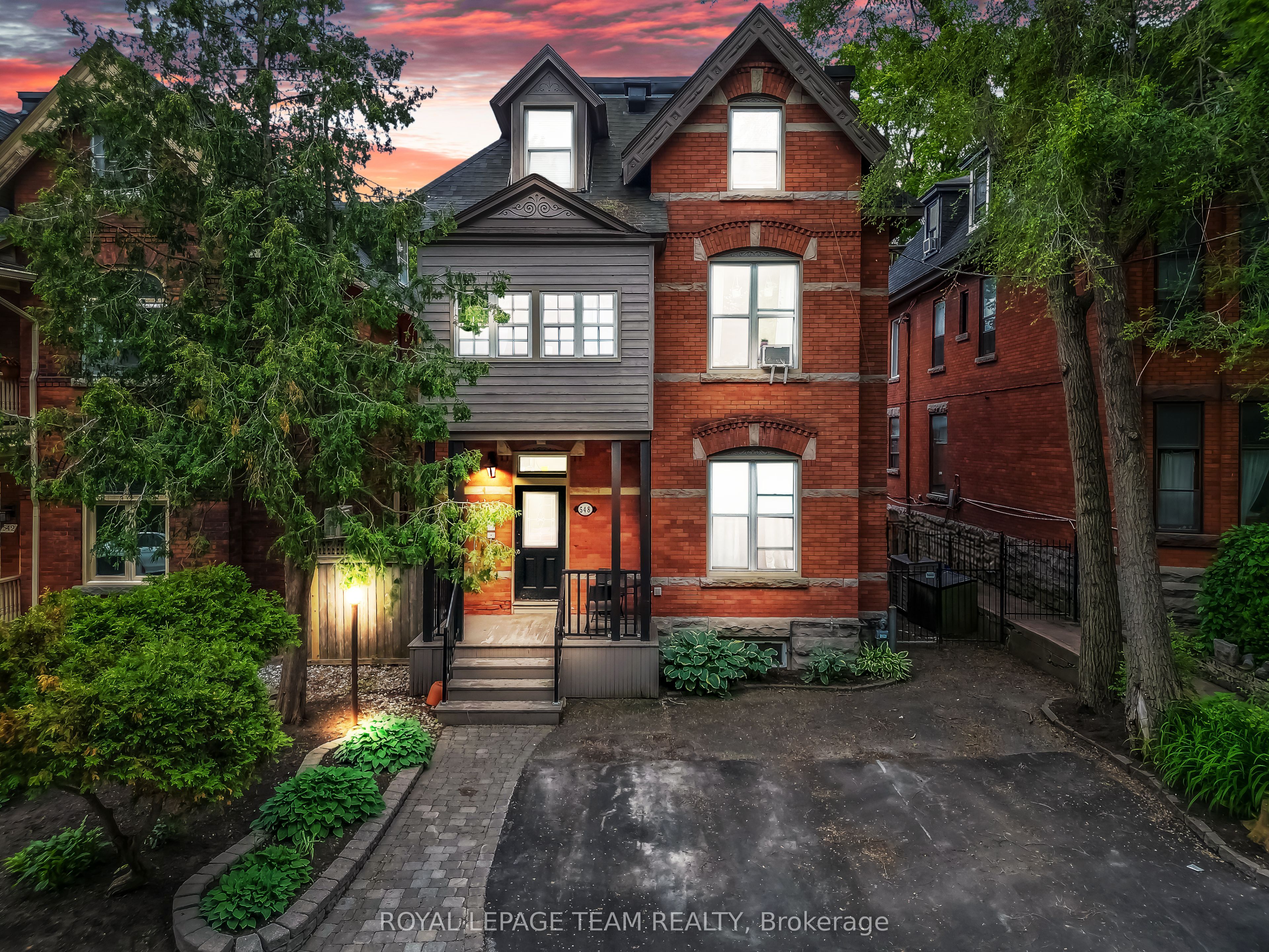 548 Maclaren Street Property Photo 3