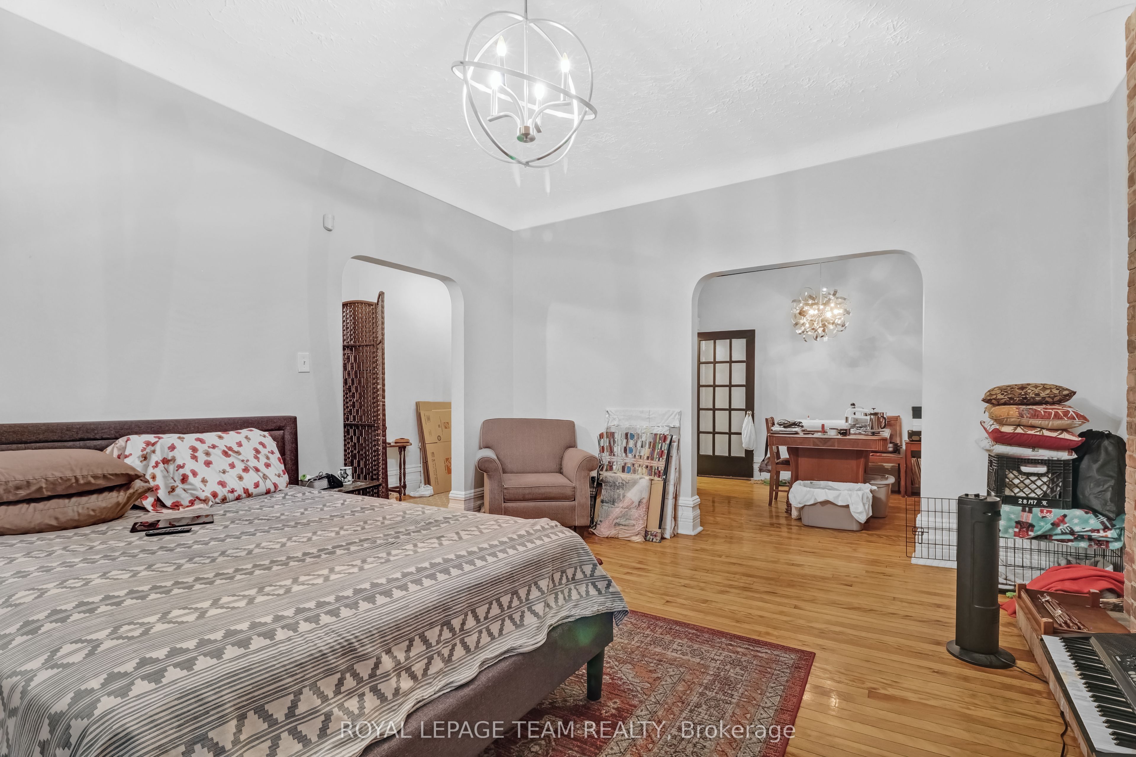 548 Maclaren Street Property Photo 7