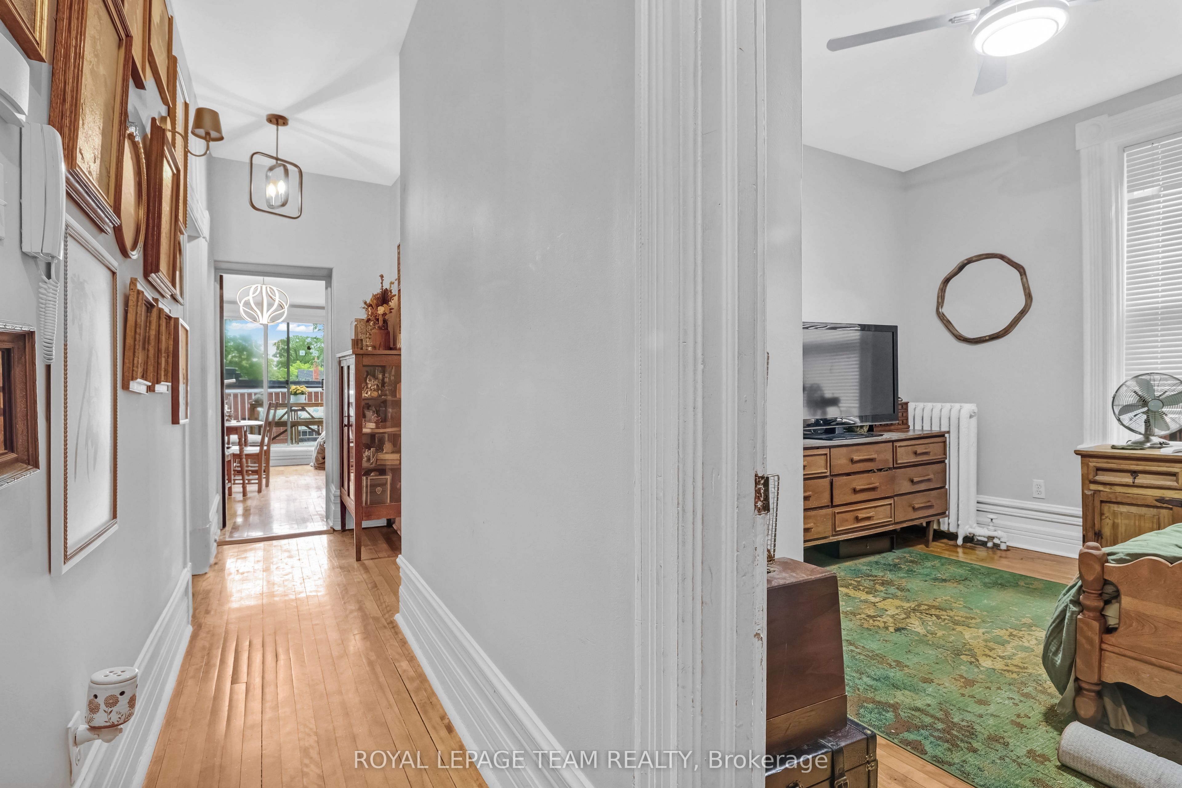 548 Maclaren Street Property Photo 12