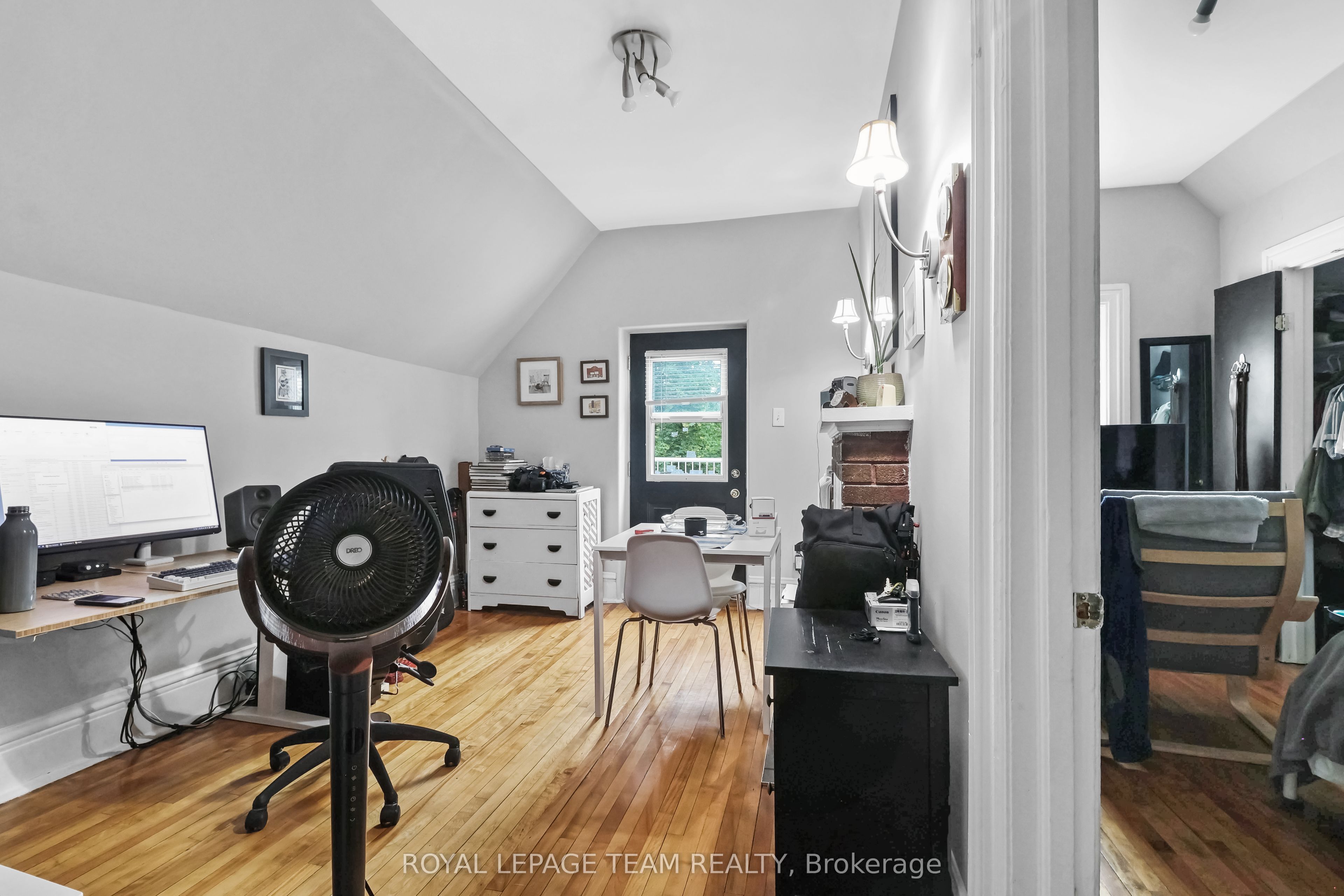 548 Maclaren Street Property Photo 16