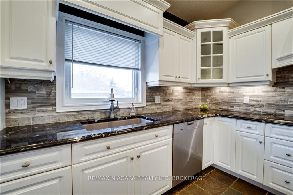 1487 Barron Road Property Photo 4