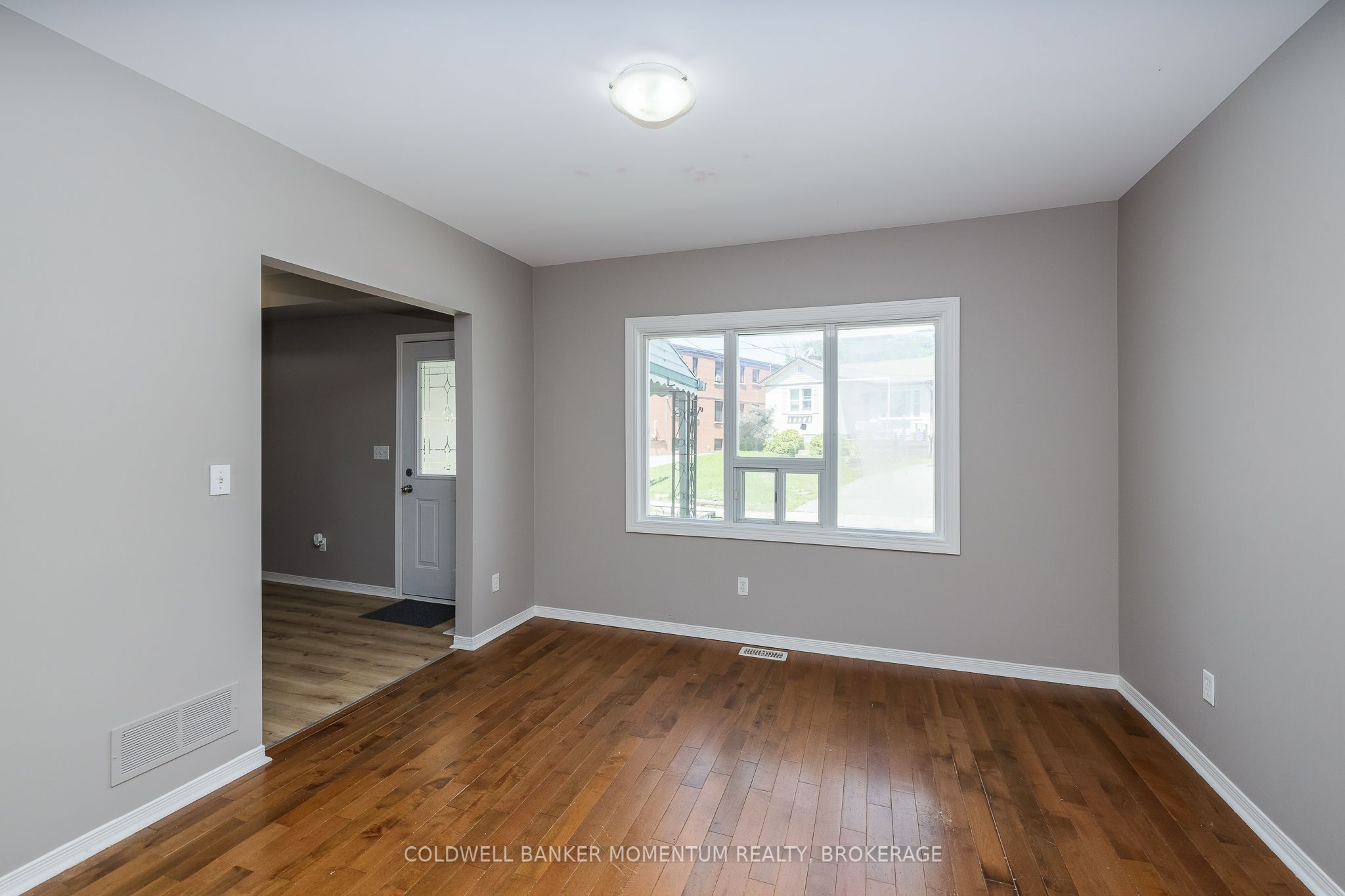 25 Gale Crescent Property Photo 8
