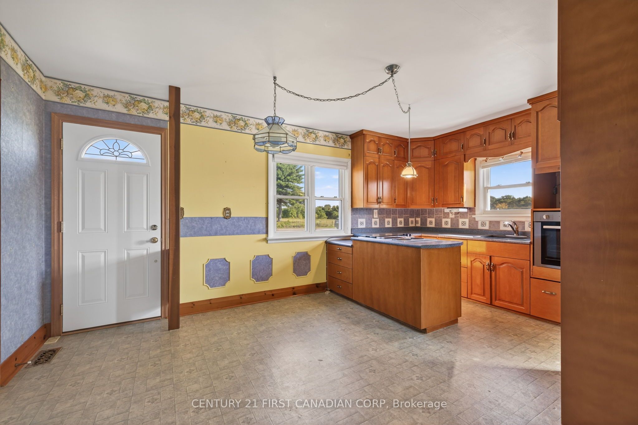 5147 Egremont Drive Property Photo 4