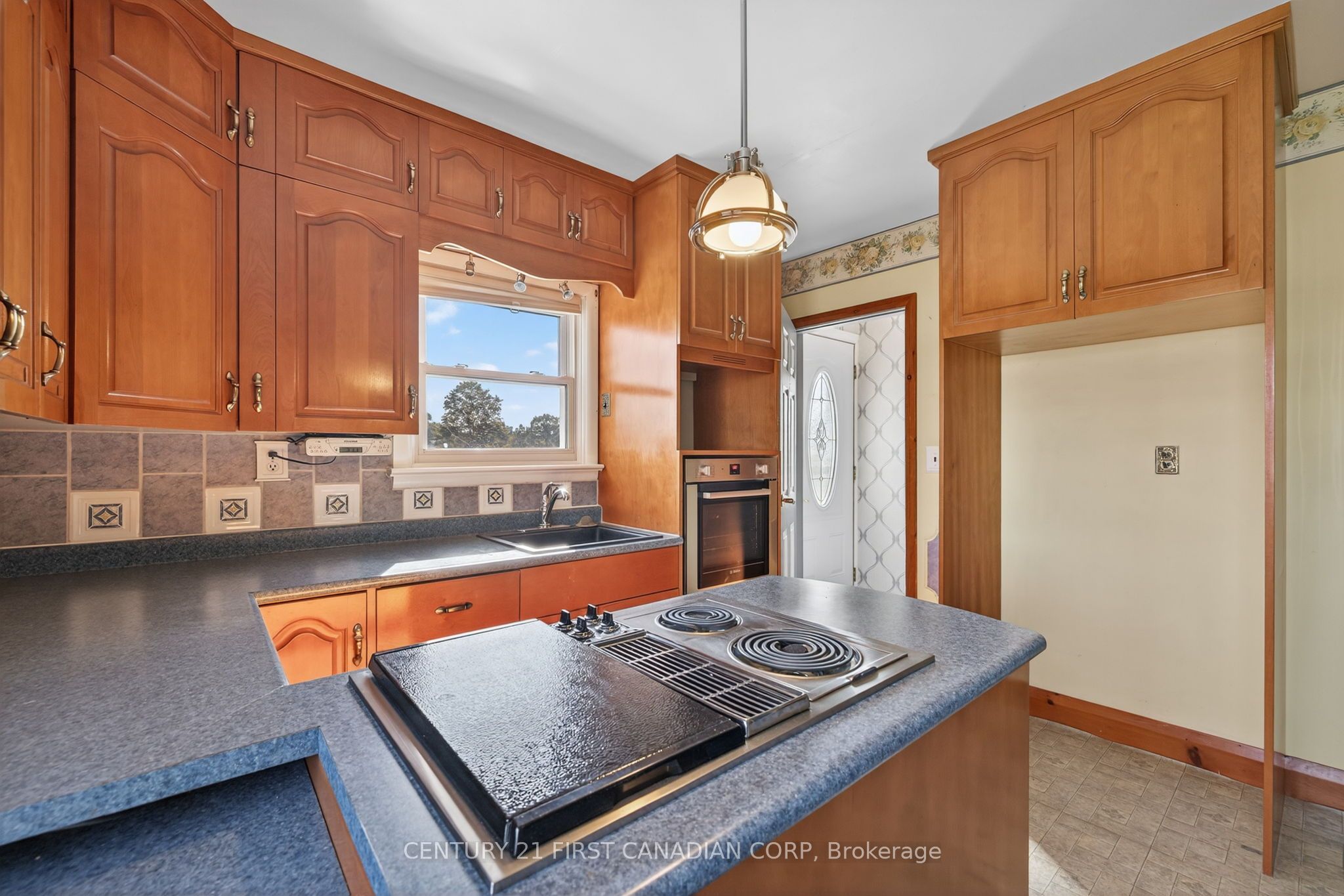 5147 Egremont Drive Property Photo 7