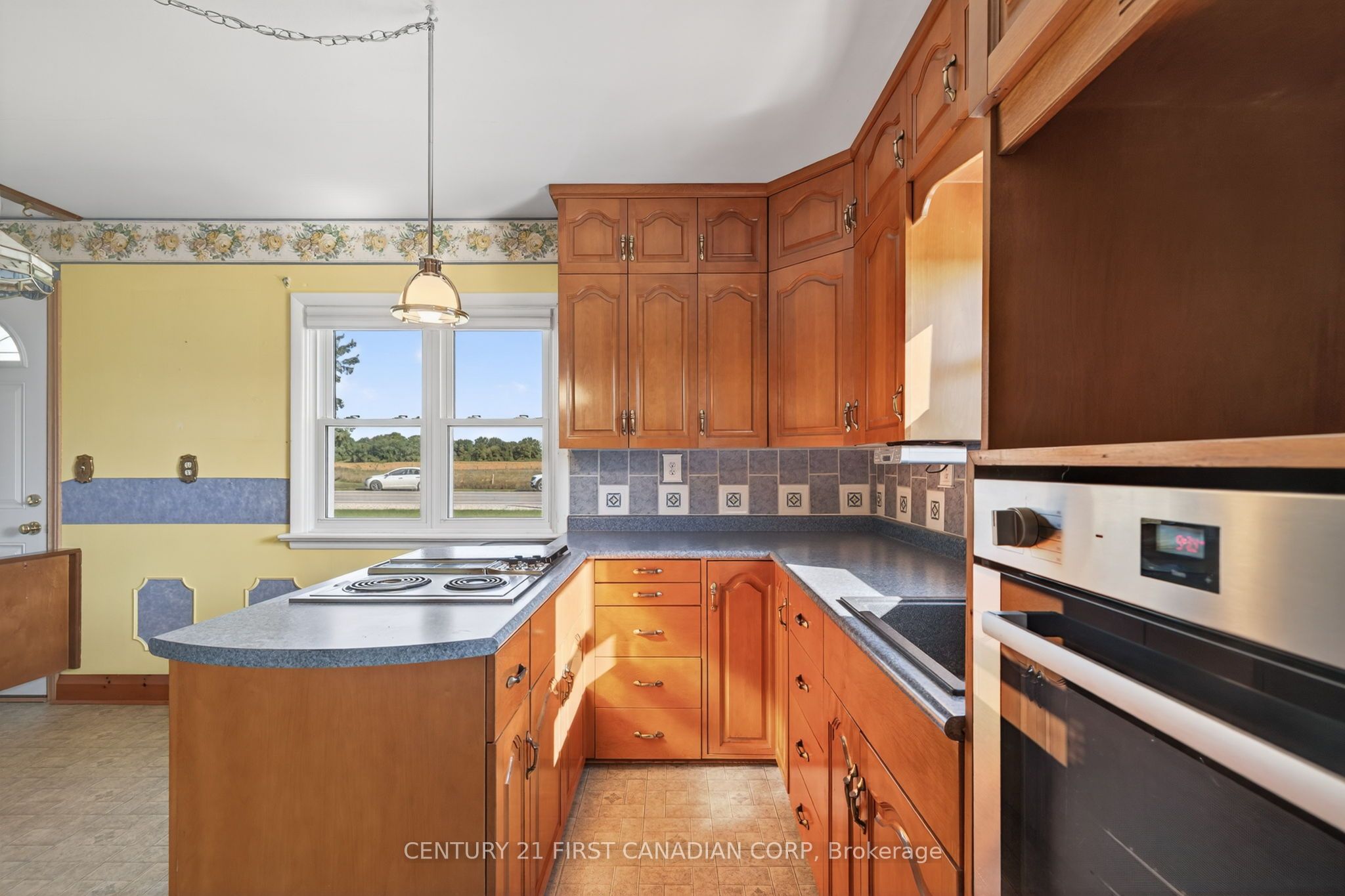 5147 Egremont Drive Property Photo 9