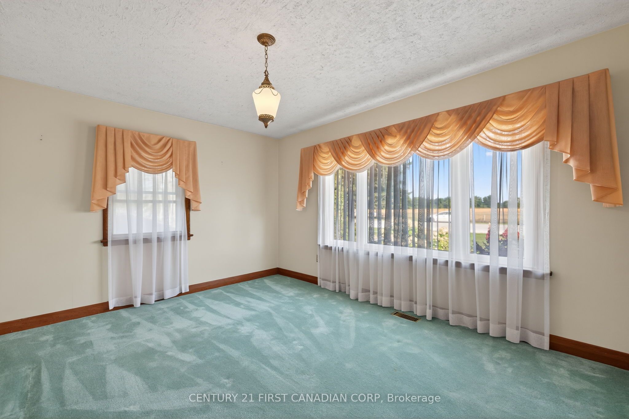 5147 Egremont Drive Property Photo 12