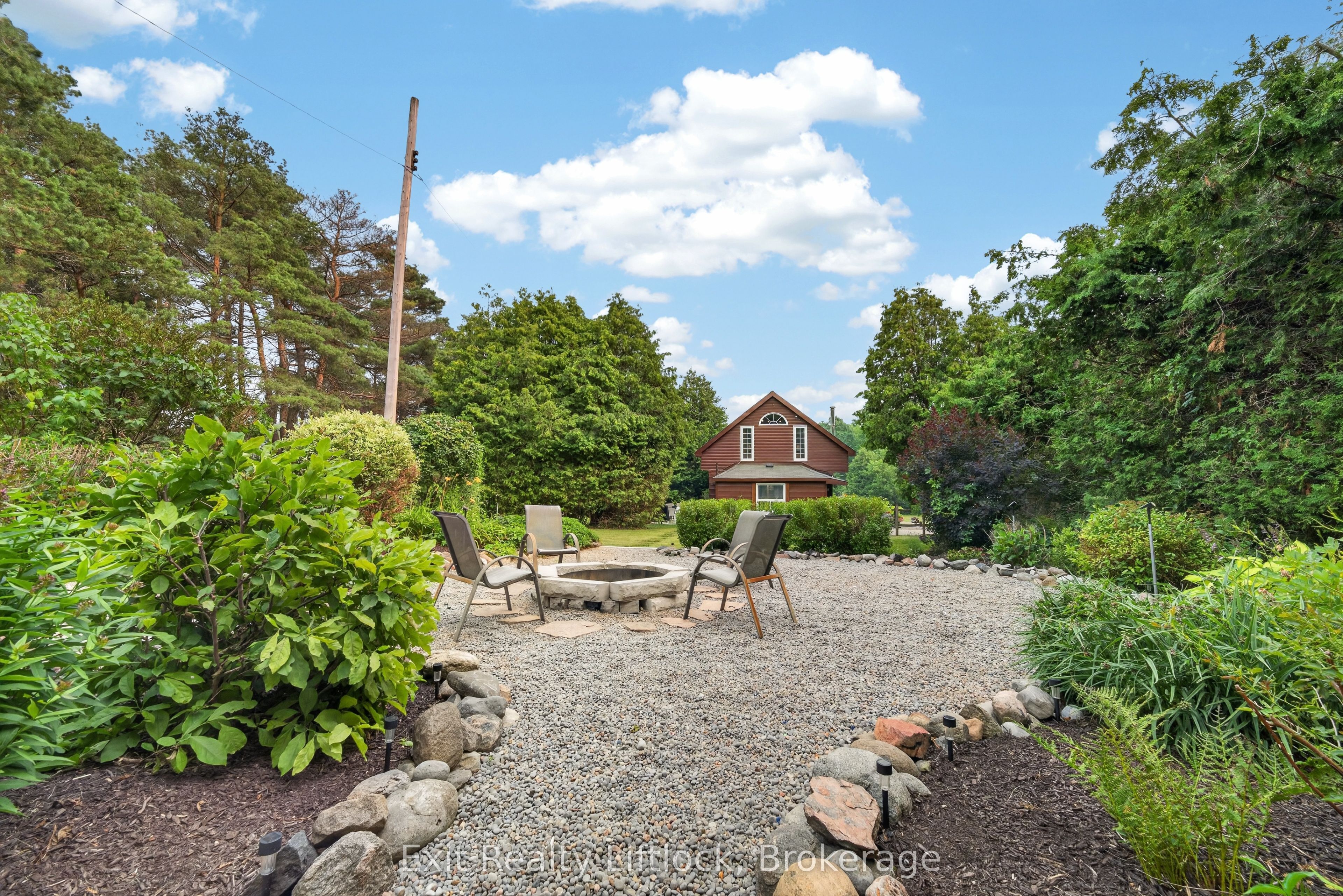 133 Farmers Road Property Photo 1