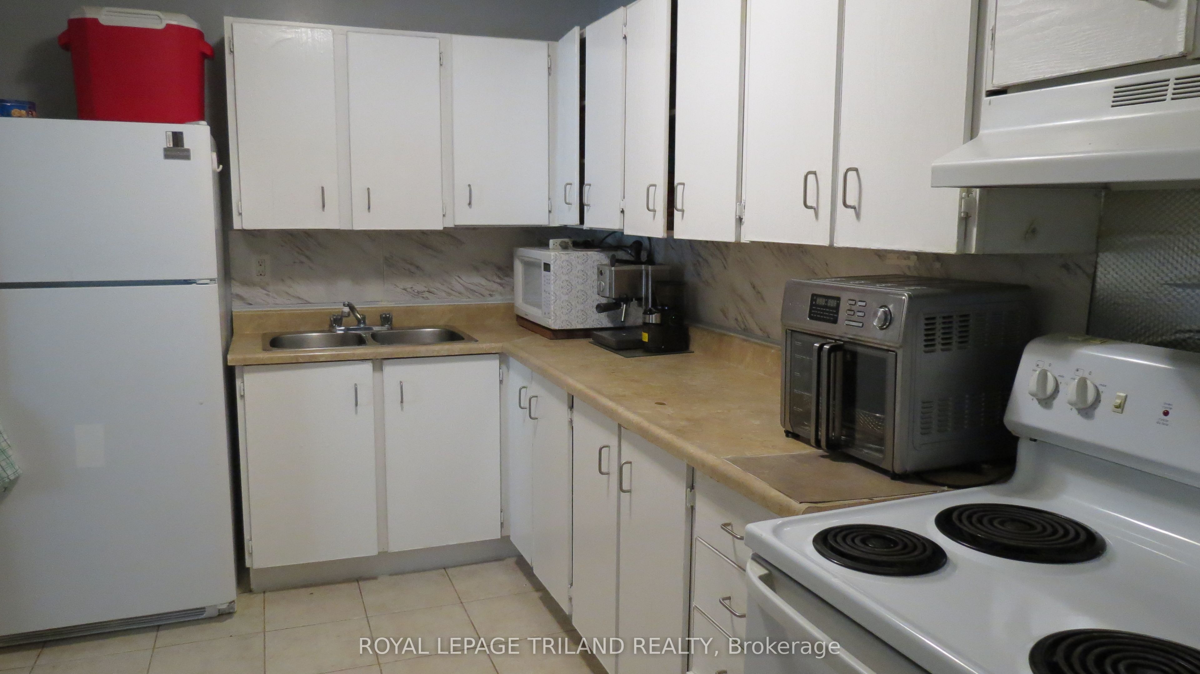 583 Mornington Avenue 504 Property Photo 7