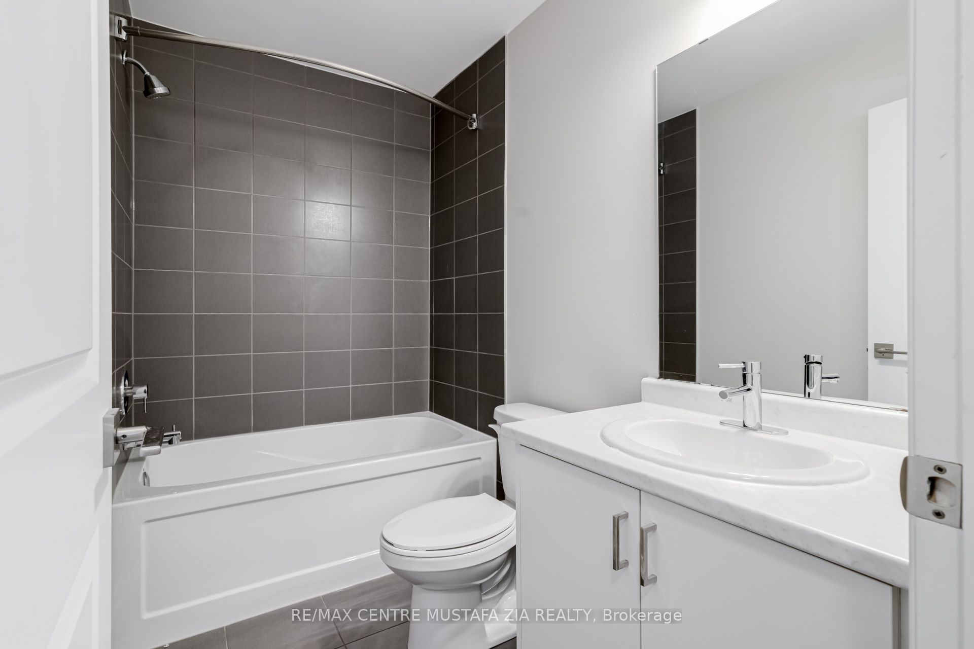 74 Soho Street Property Photo 31