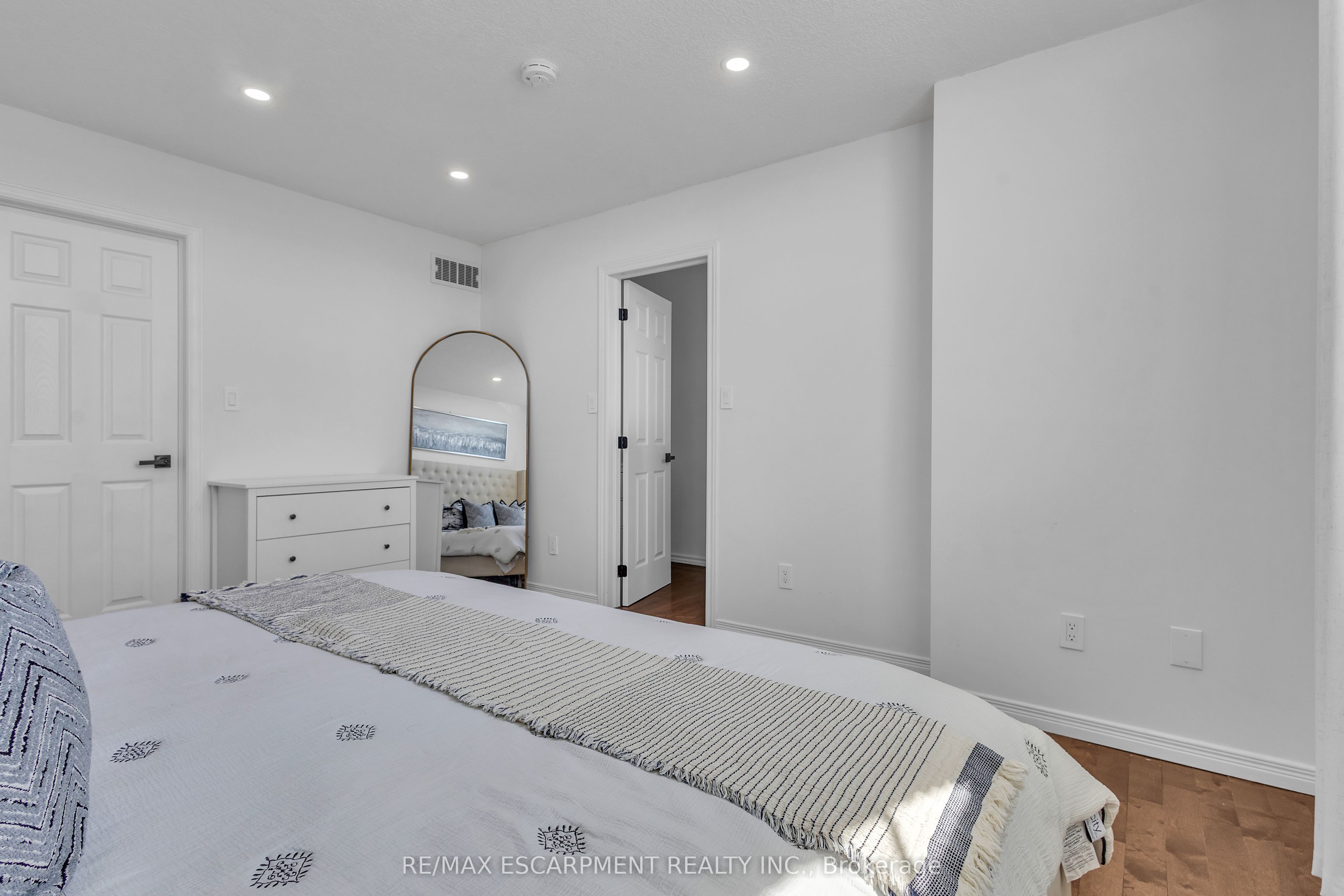 73 Fitzgerald Drive Property Photo 30