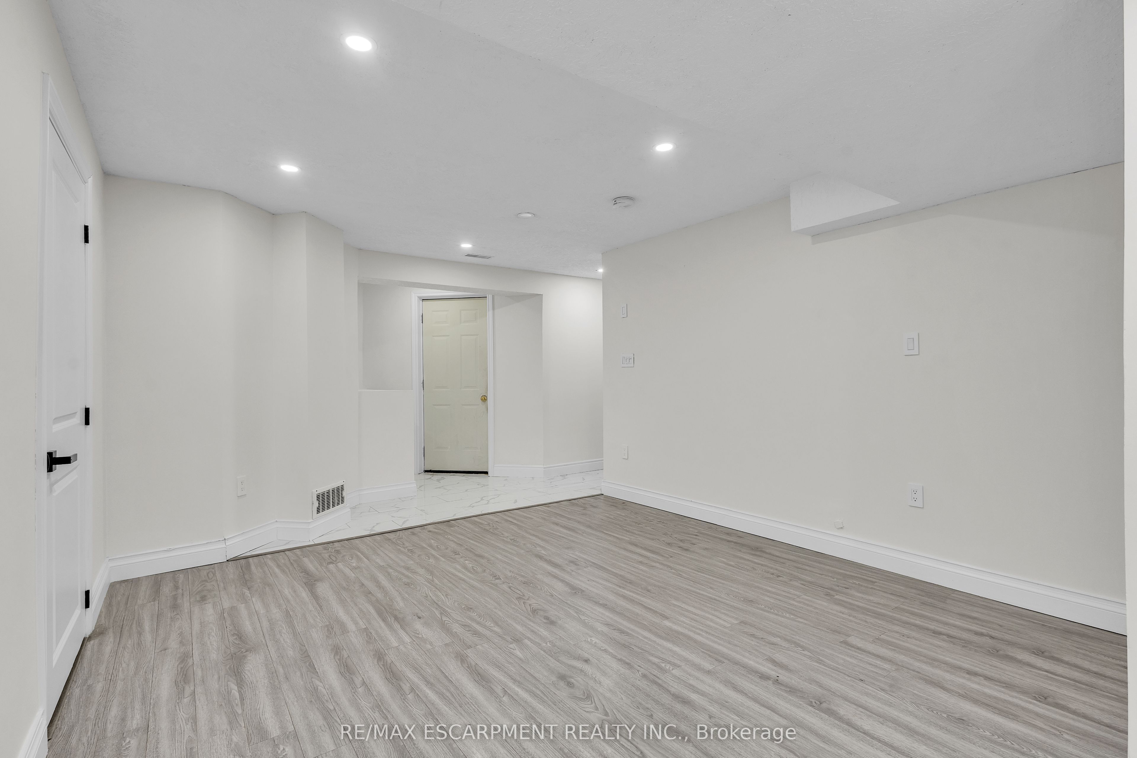 73 Fitzgerald Drive Property Photo 41