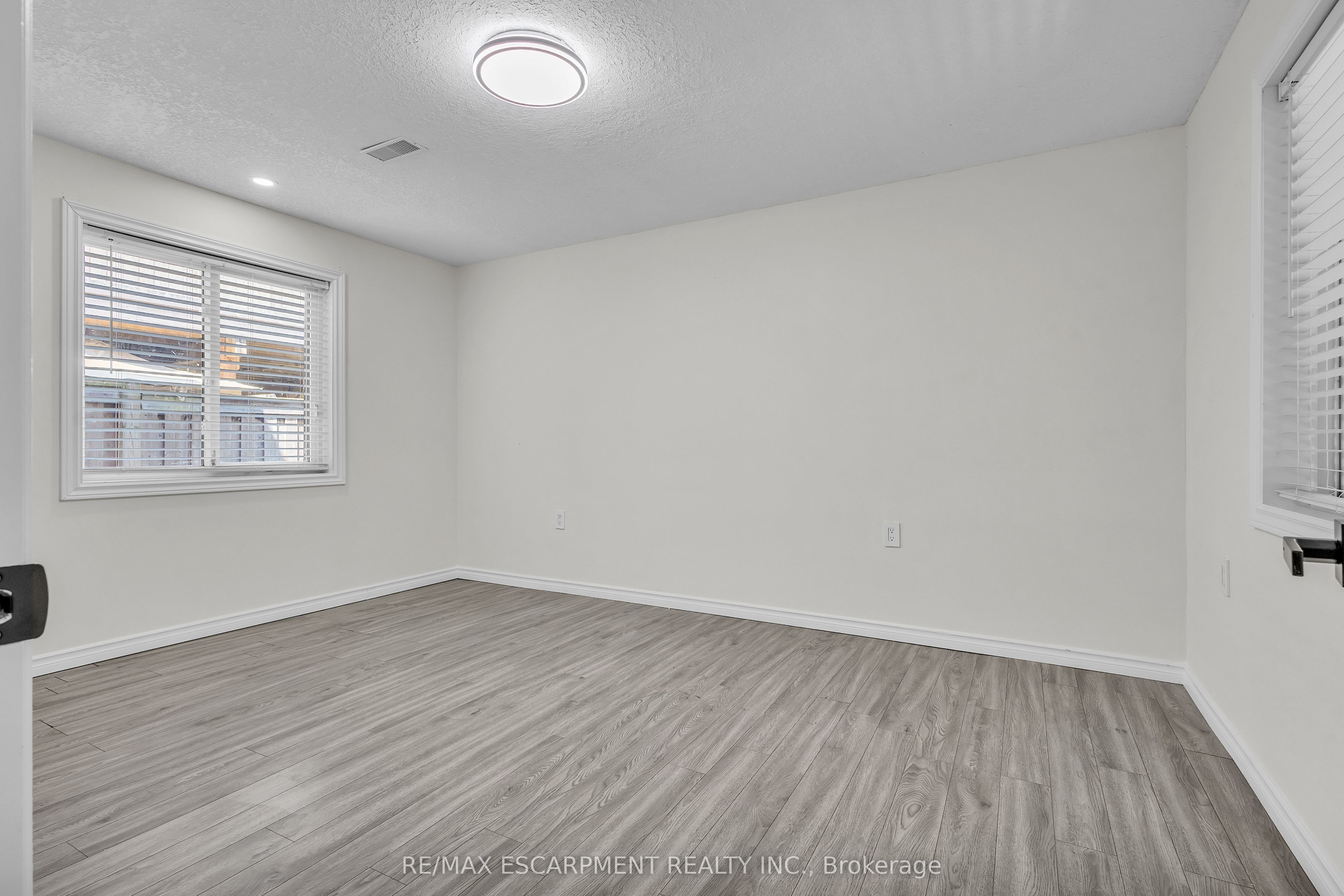 73 Fitzgerald Drive Property Photo 42