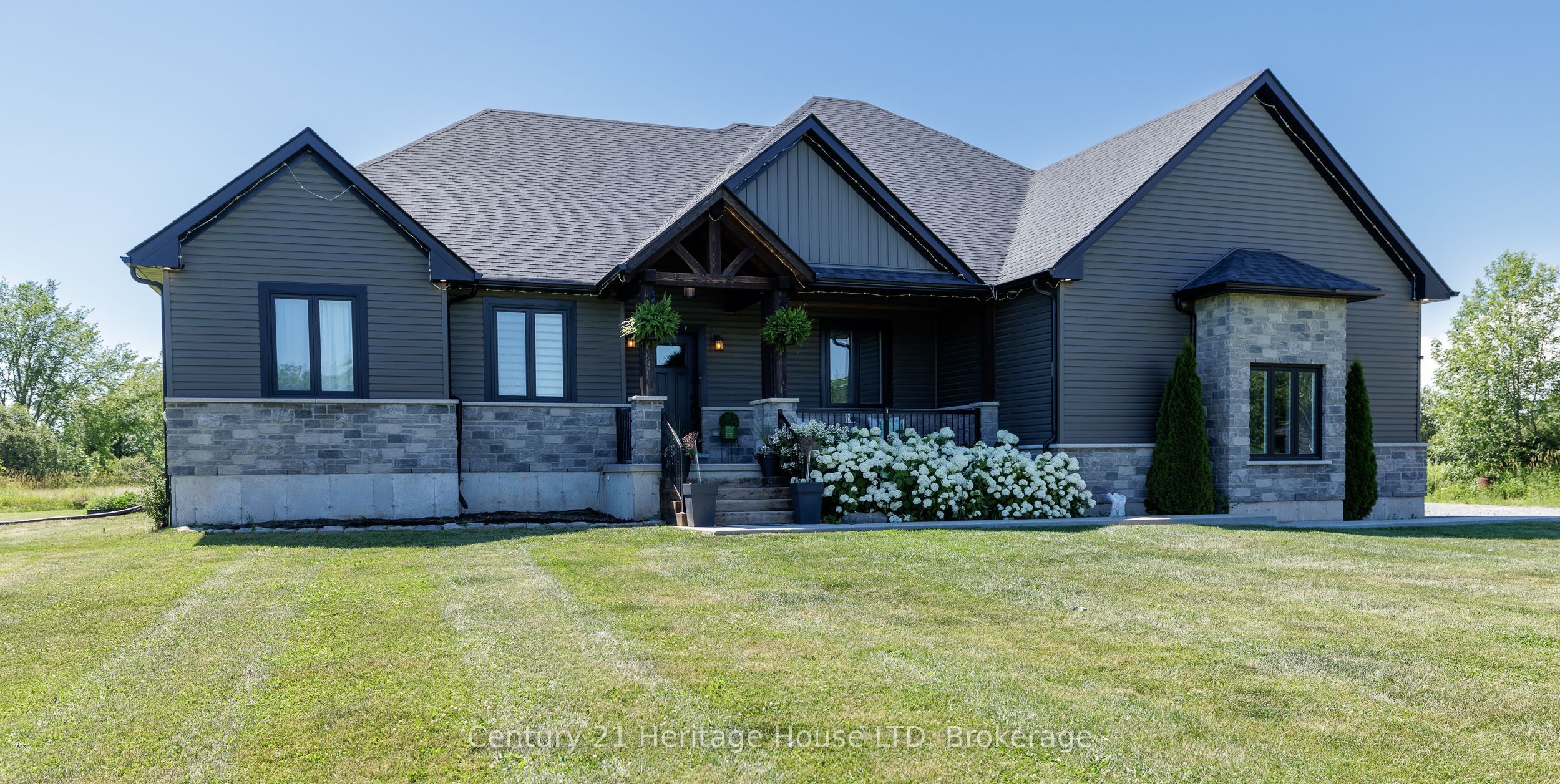856 Lorraine Road Property Photo 3