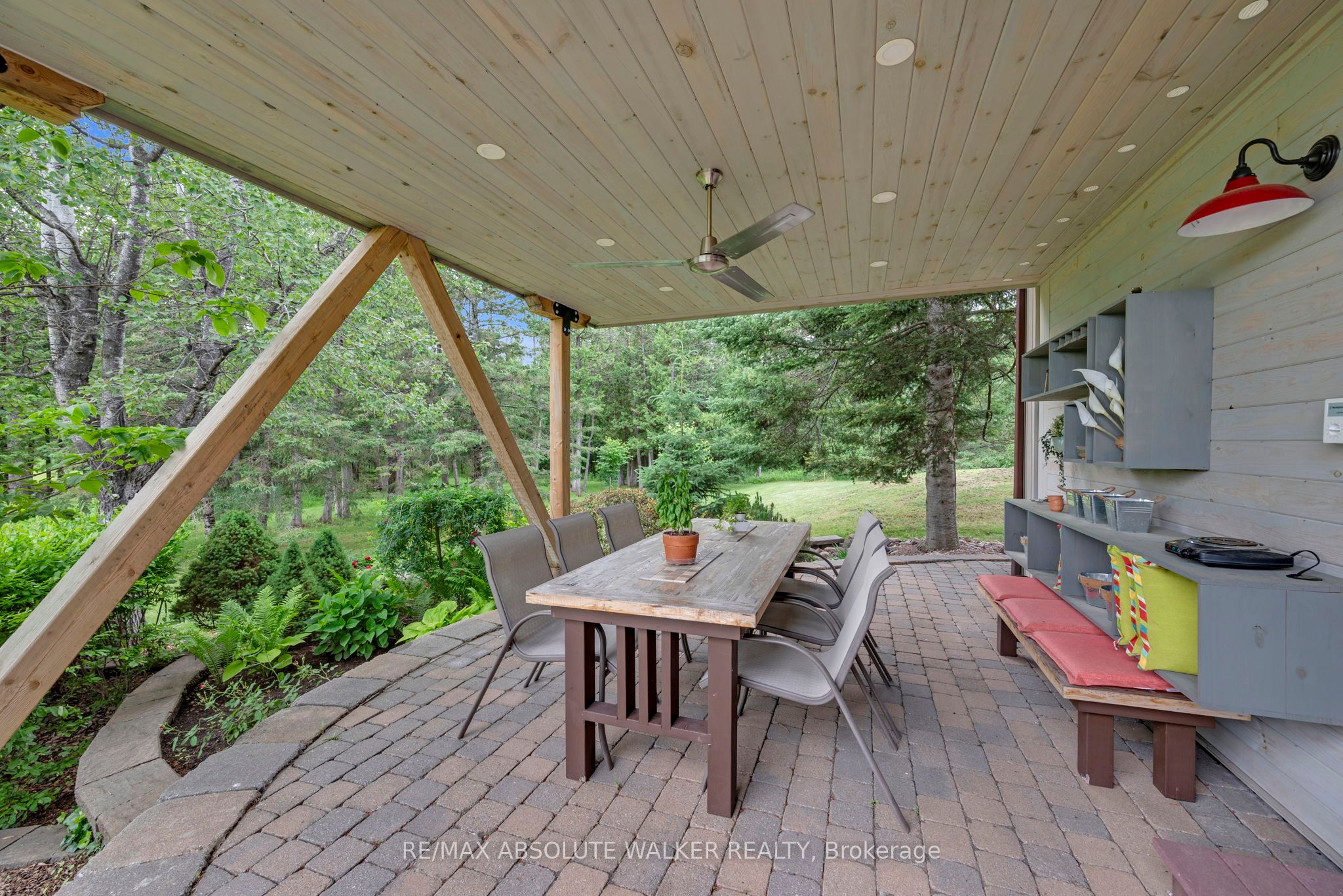 194 Wagon Drive Property Photo 7