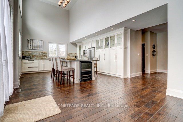 102 Hemlock Court Property Photo 16
