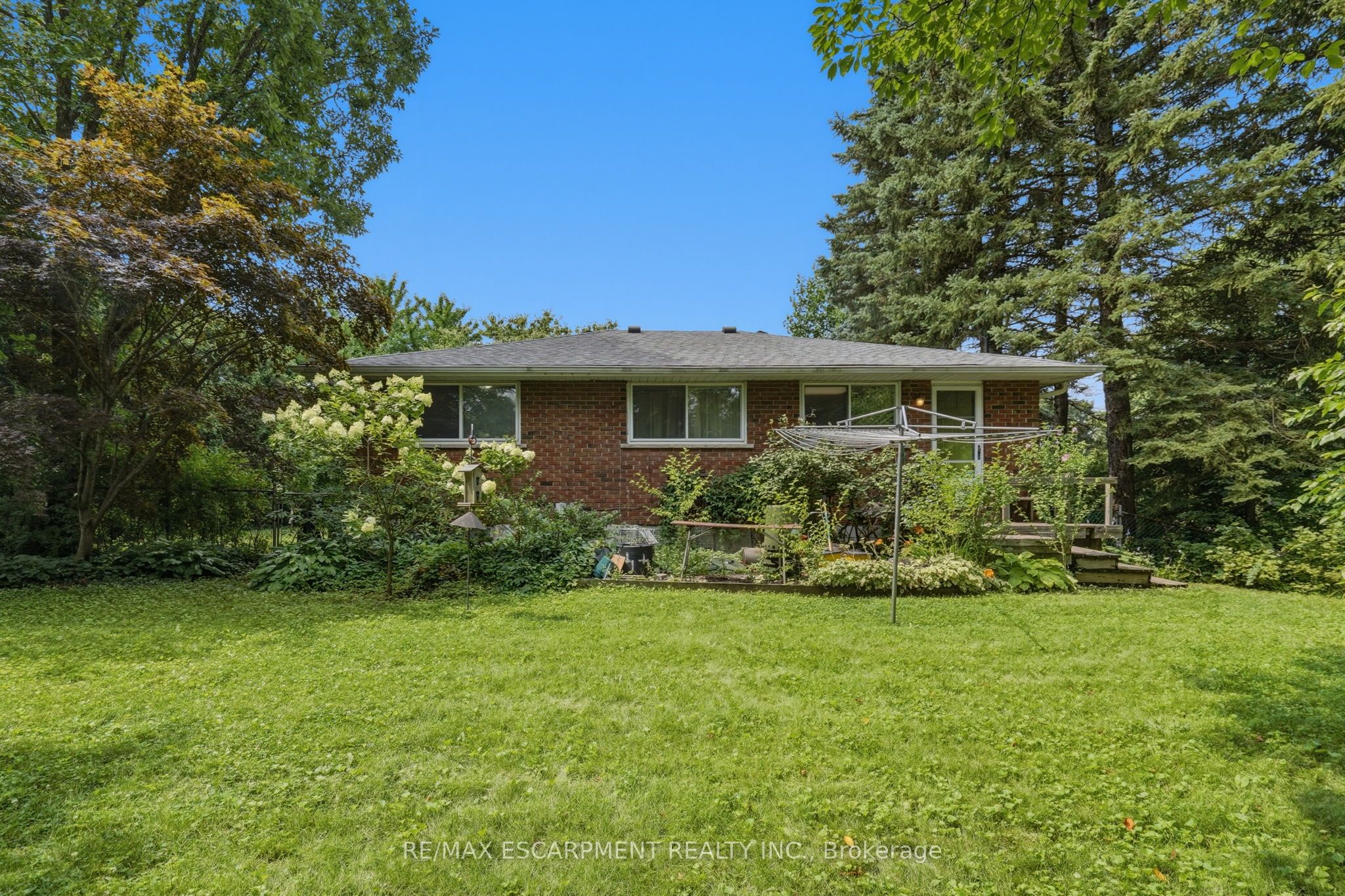 44 Mcdonald Court Property Photo 24
