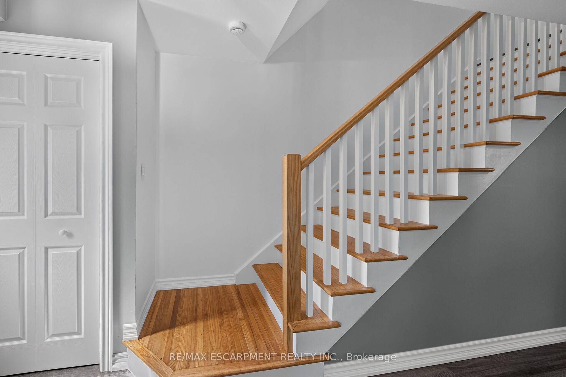199 York Road 2 Property Photo 22