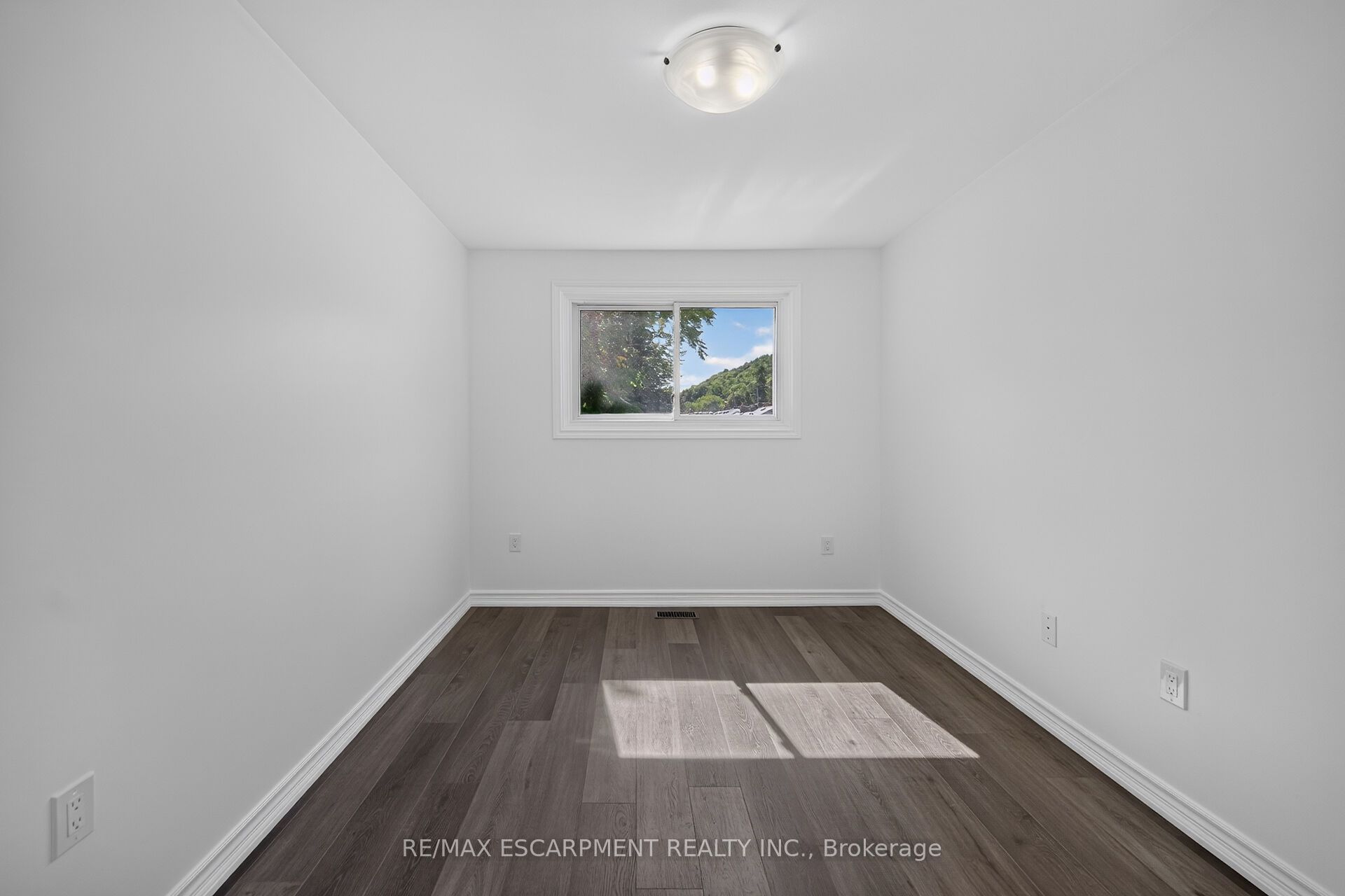 199 York Road 2 Property Photo 26