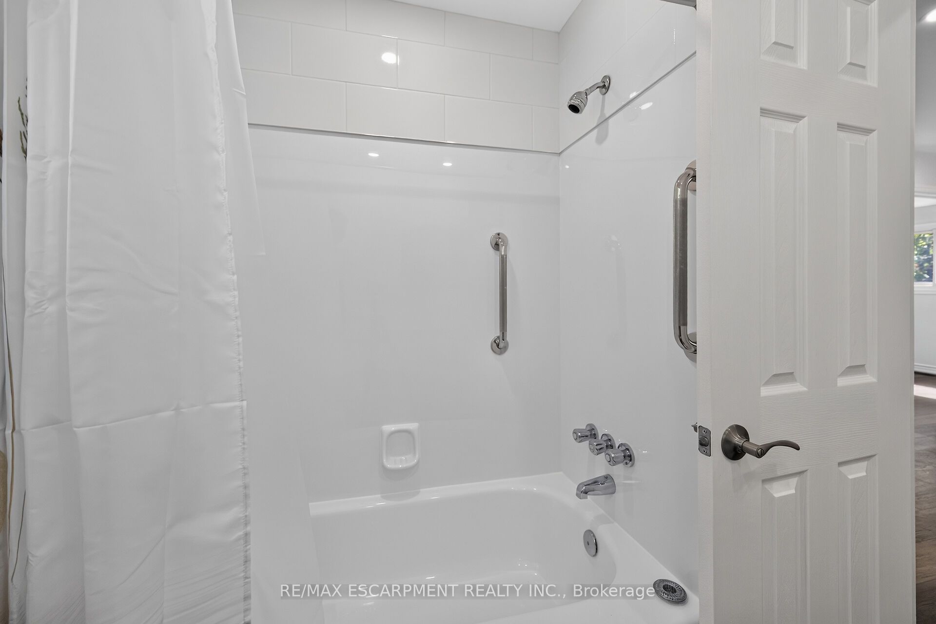 199 York Road 2 Property Photo 32